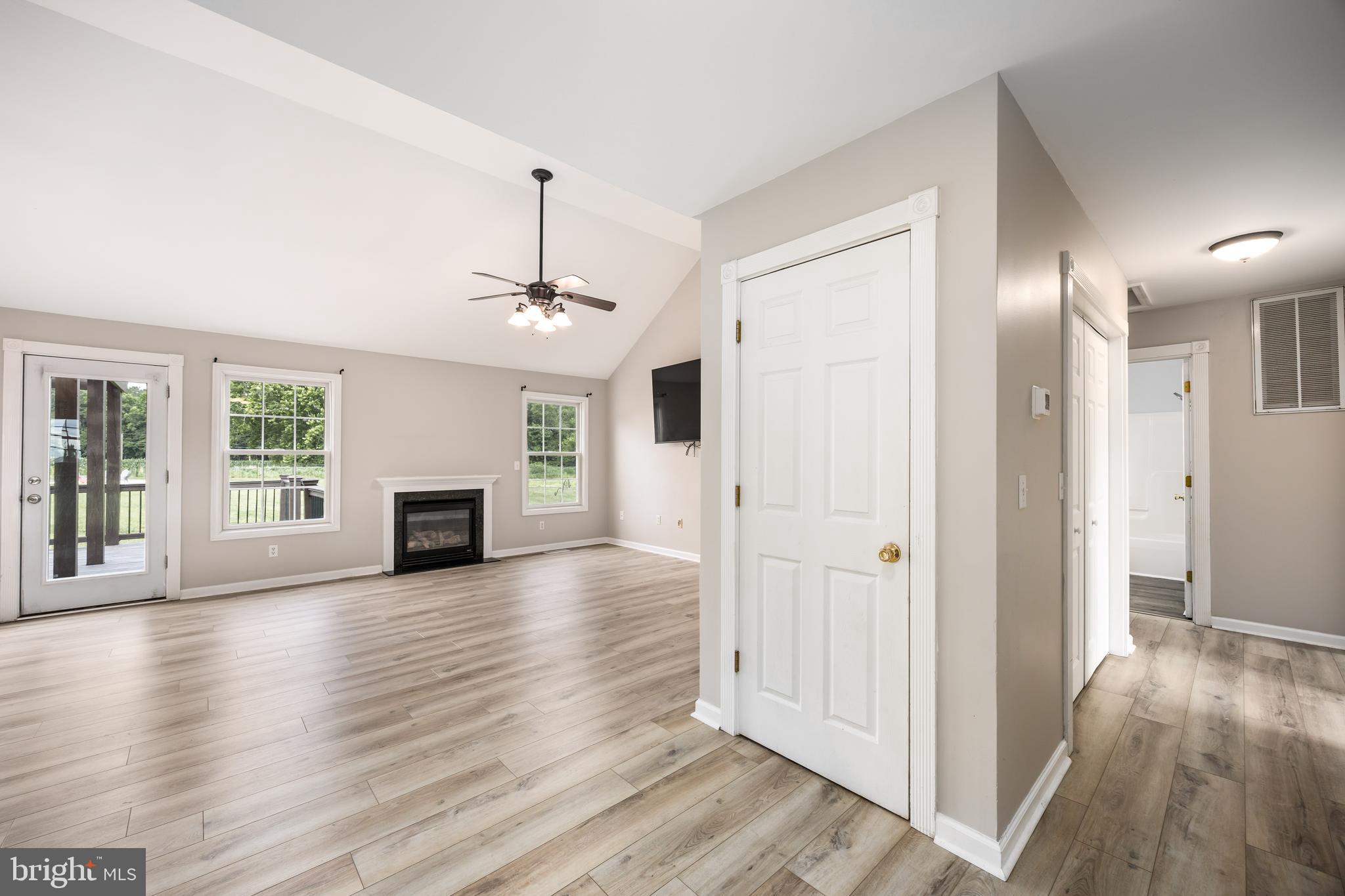 TRINITY MANOR - Residential