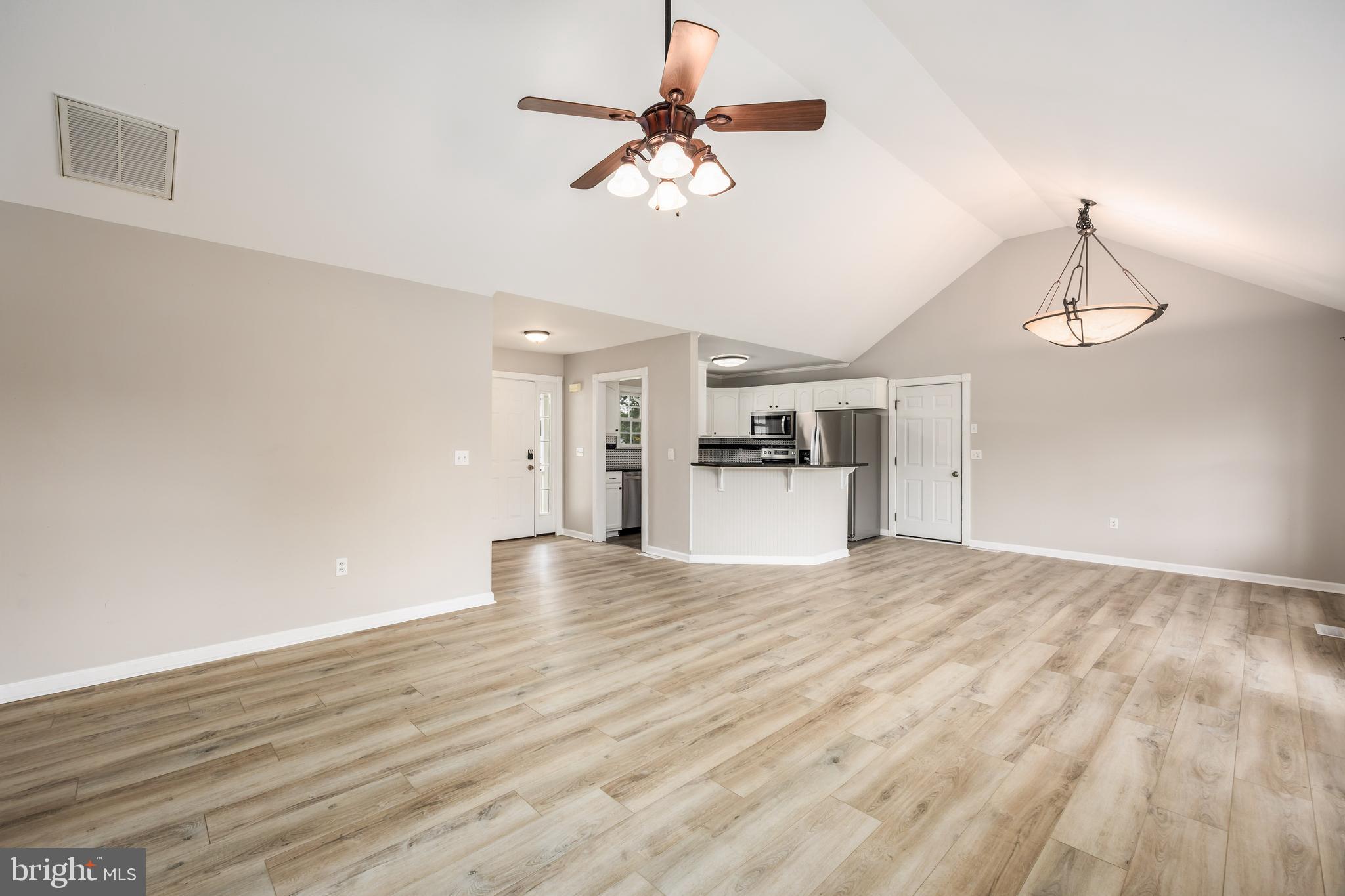 TRINITY MANOR - Residential