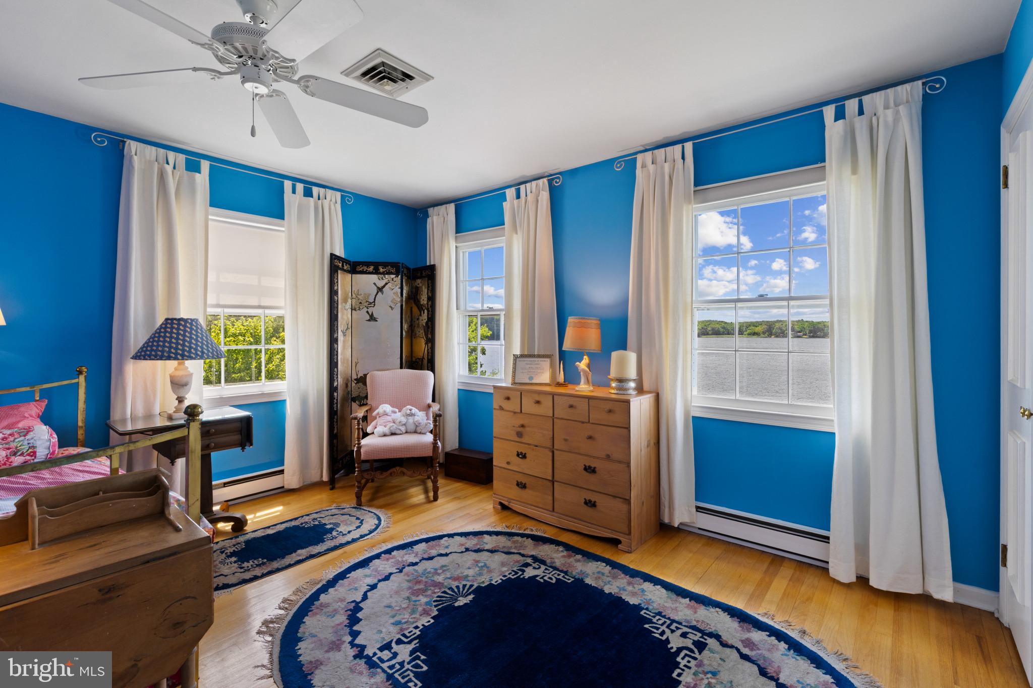 LARRIMORE'S POINT - Residential