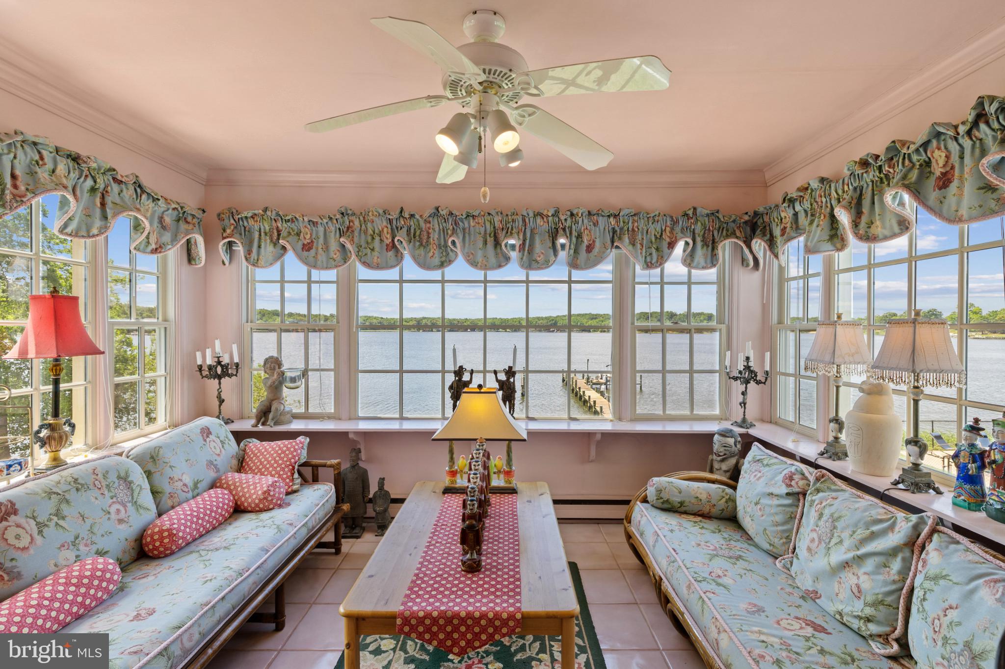LARRIMORE'S POINT - Residential