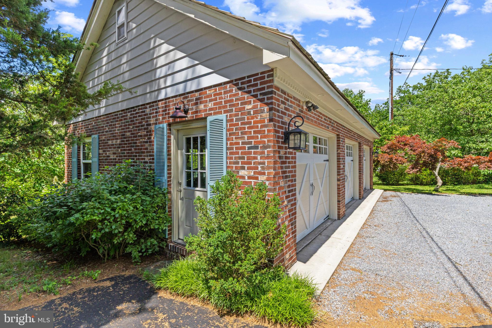LARRIMORE'S POINT - Residential