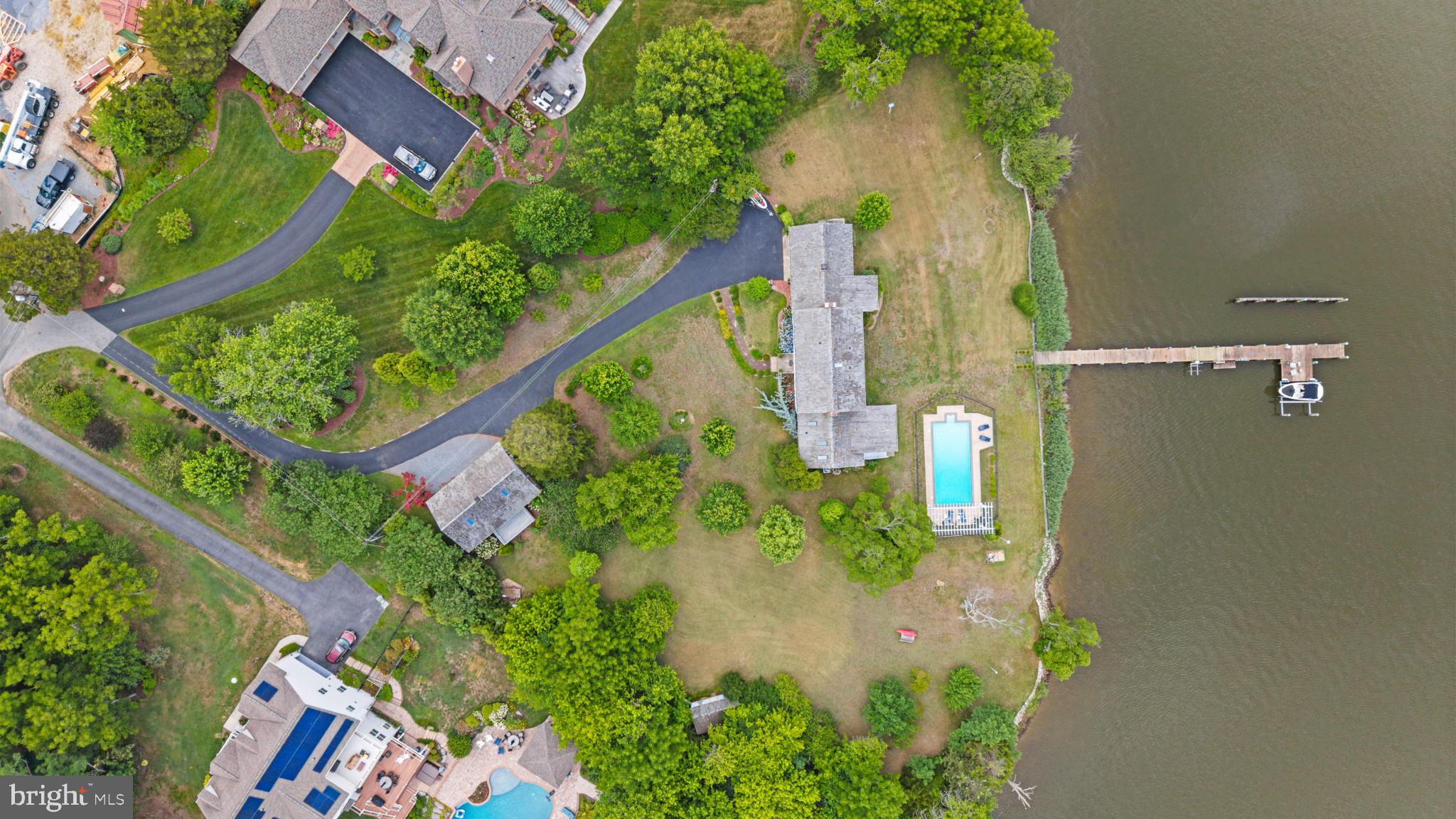 LARRIMORE'S POINT - Residential