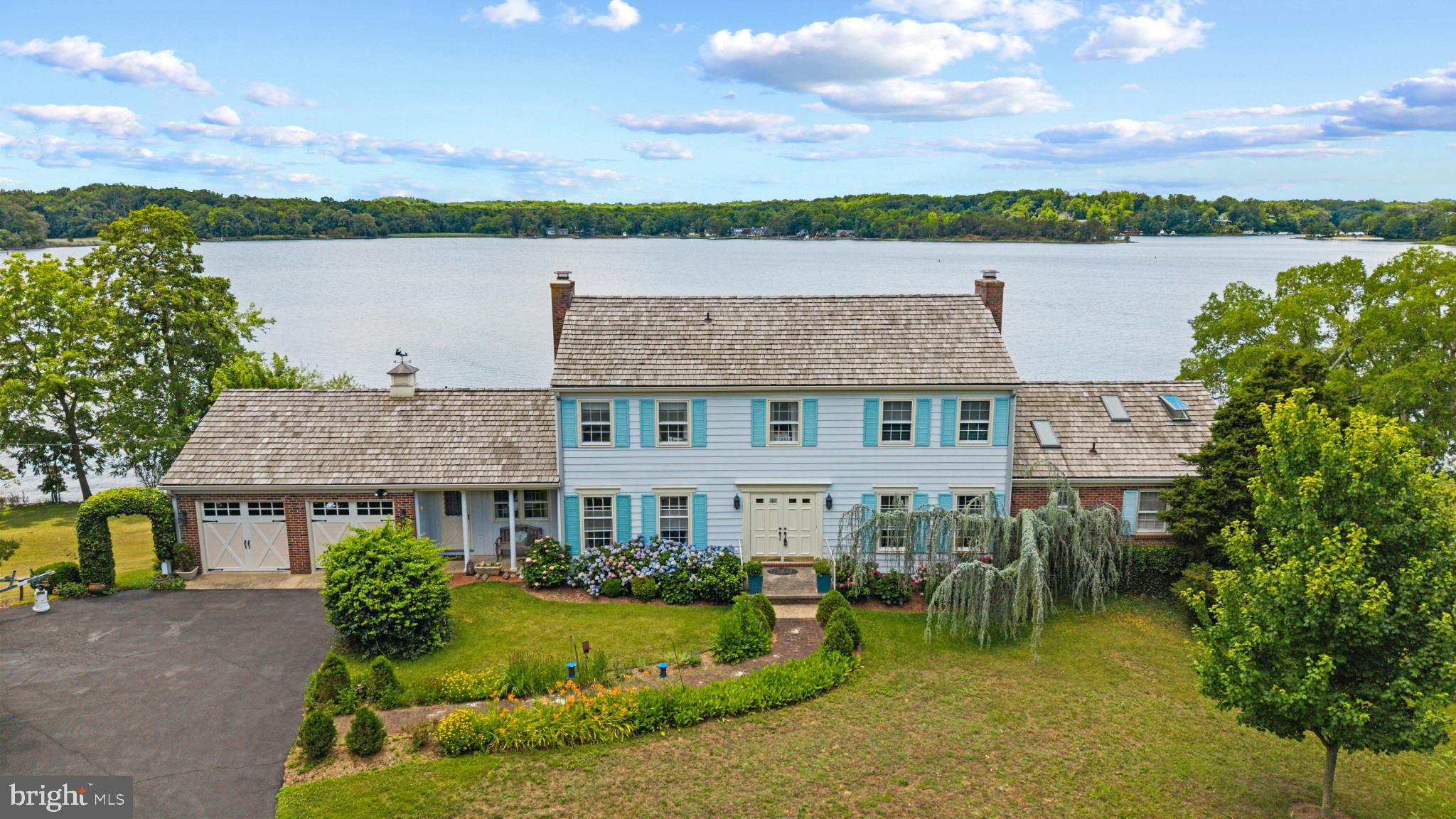 LARRIMORE'S POINT - Residential