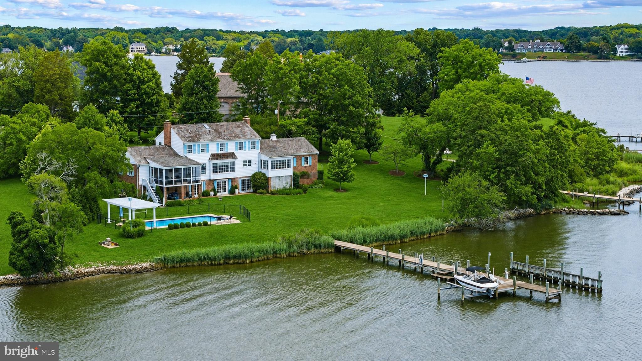 LARRIMORE'S POINT - Residential
