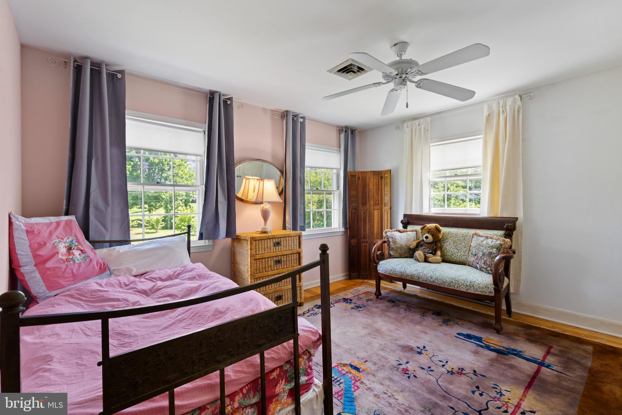 LARRIMORE'S POINT - Residential
