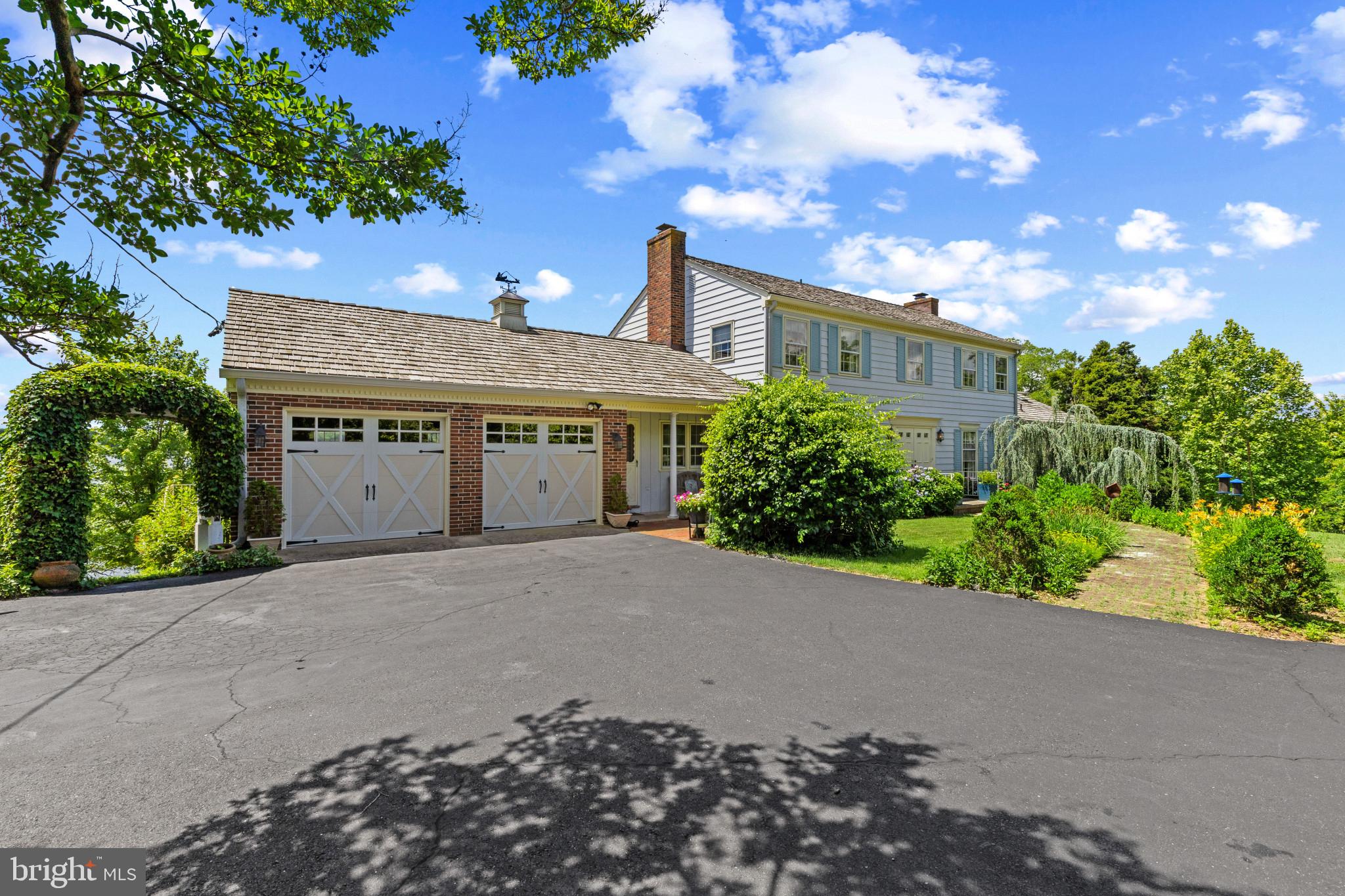 LARRIMORE'S POINT - Residential