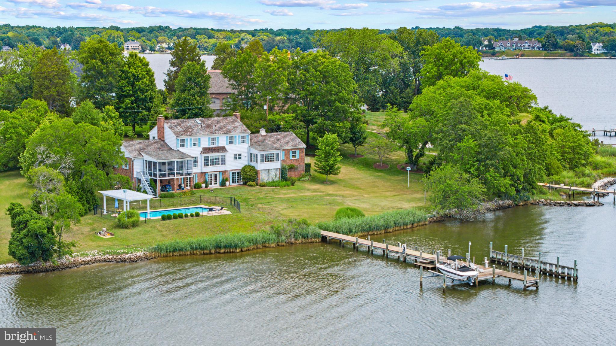 LARRIMORE'S POINT - Residential