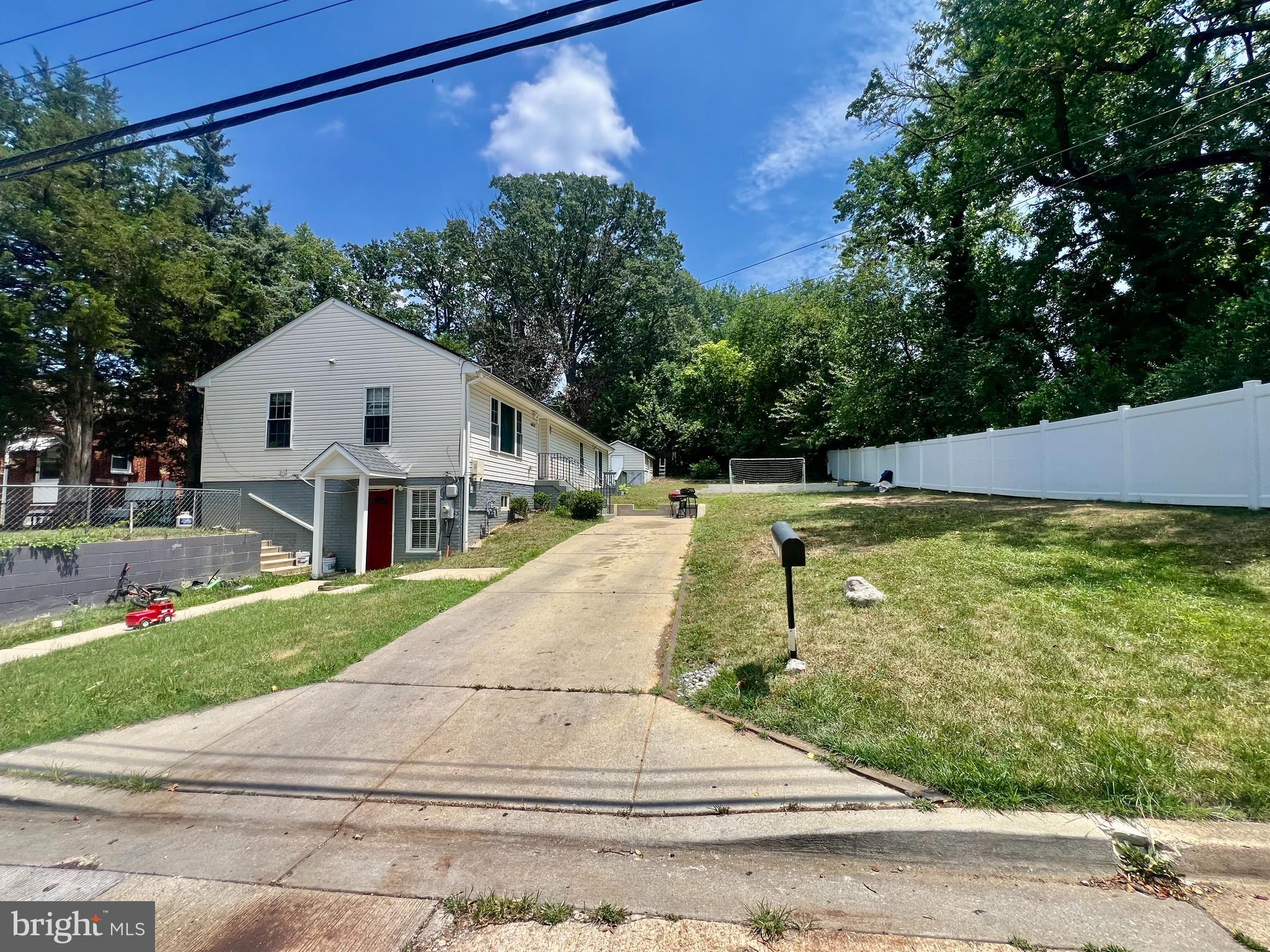 RIVERDALE HEIGHTS - Residential