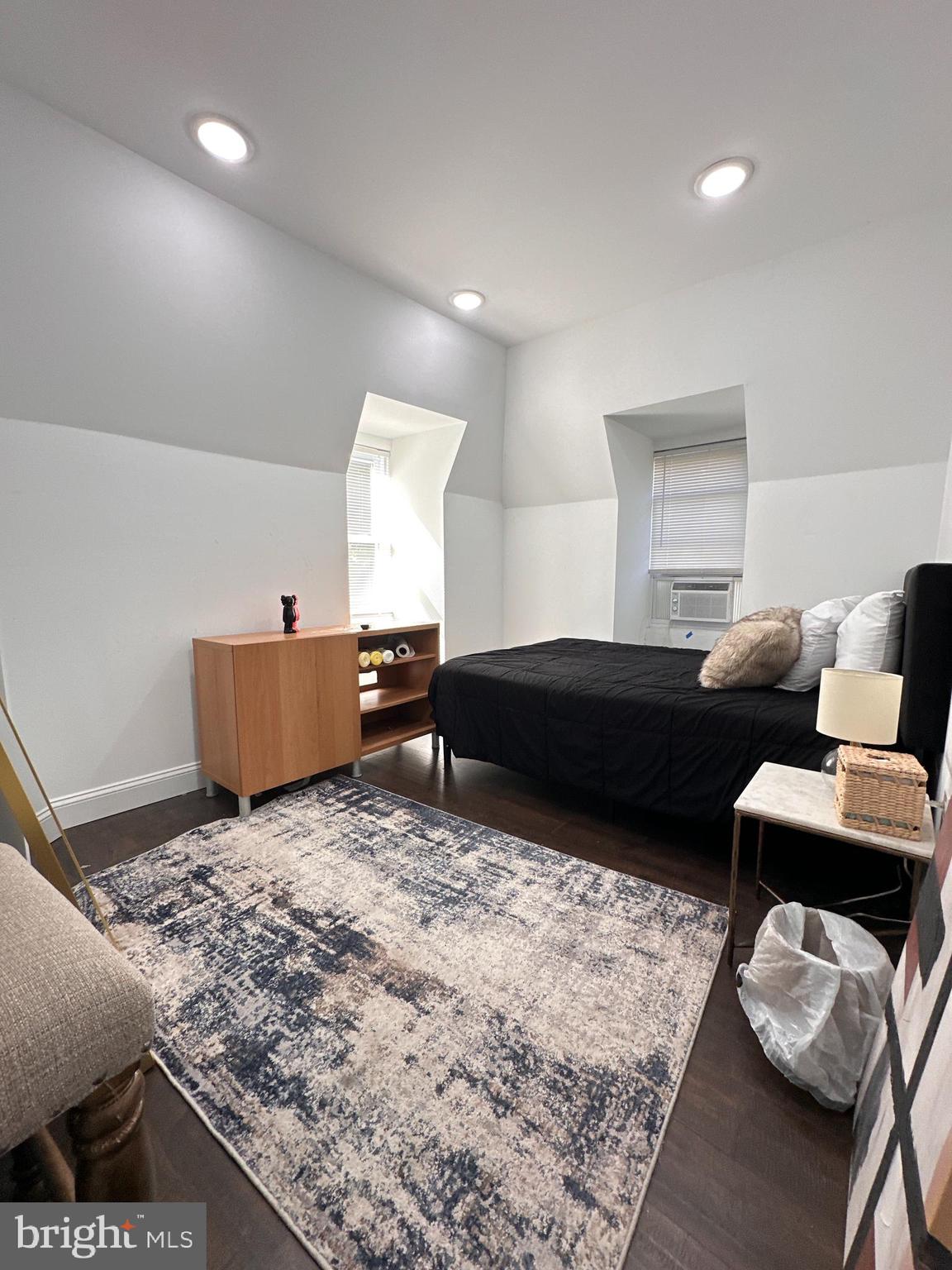 GERMANTOWN (EAST) - Residential