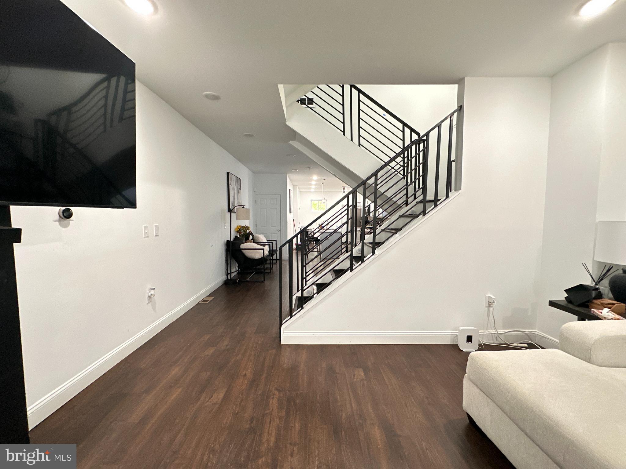 GERMANTOWN (EAST) - Residential