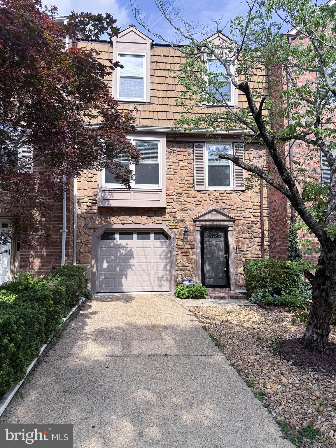 GLEN HAVEN - Residential