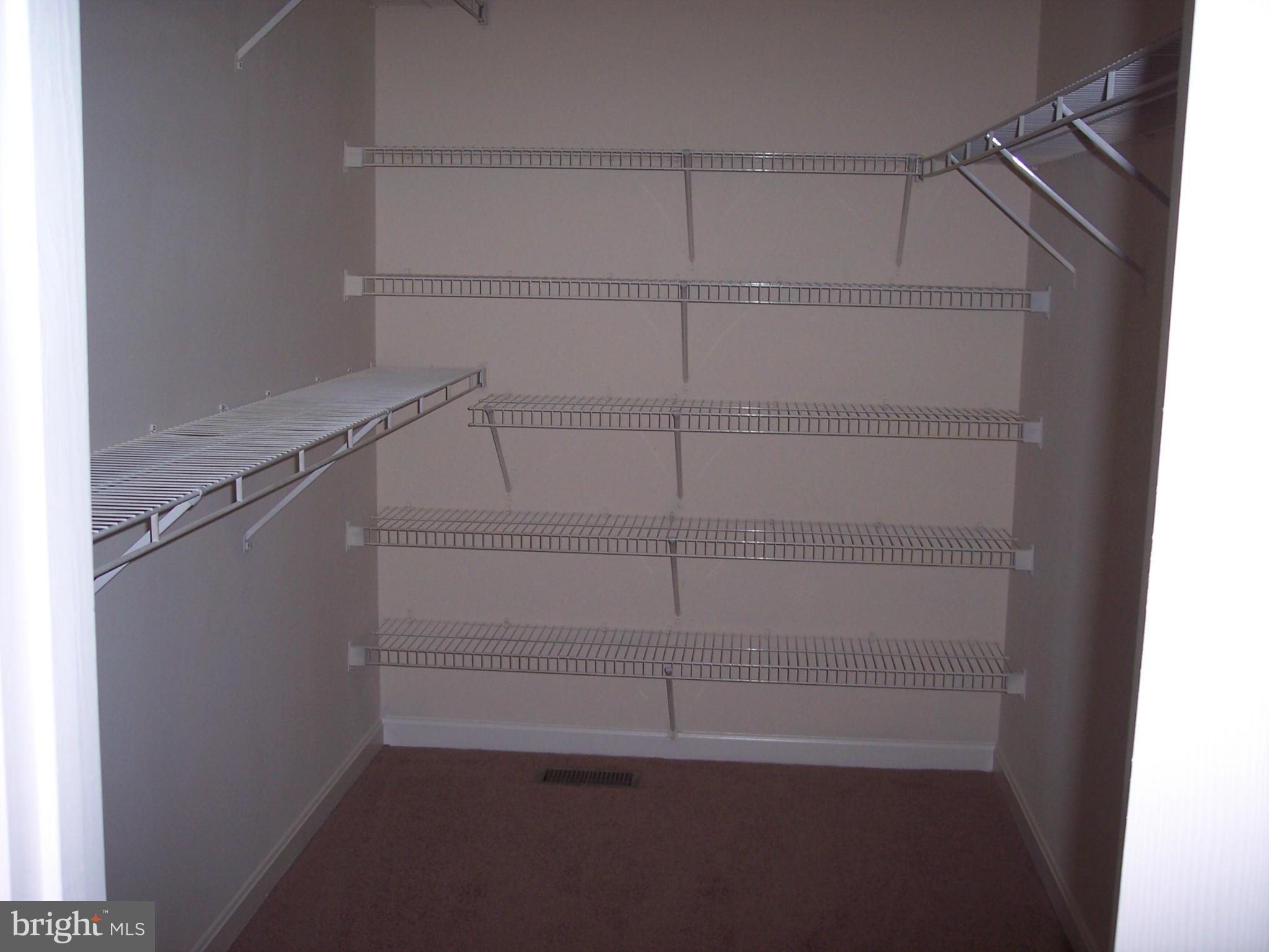 HIGHLAND MEADOWS - Residential Lease