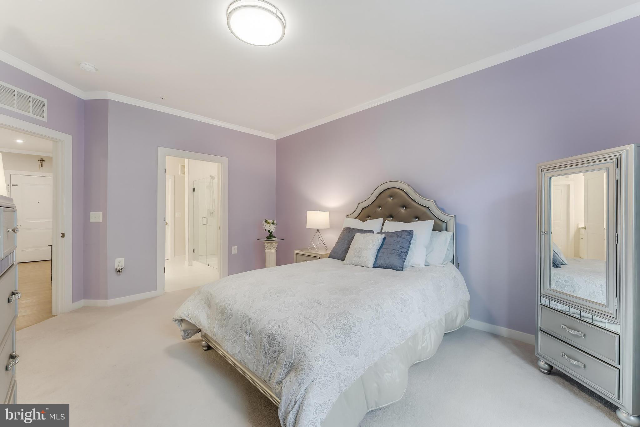TALL OAKS - Residential