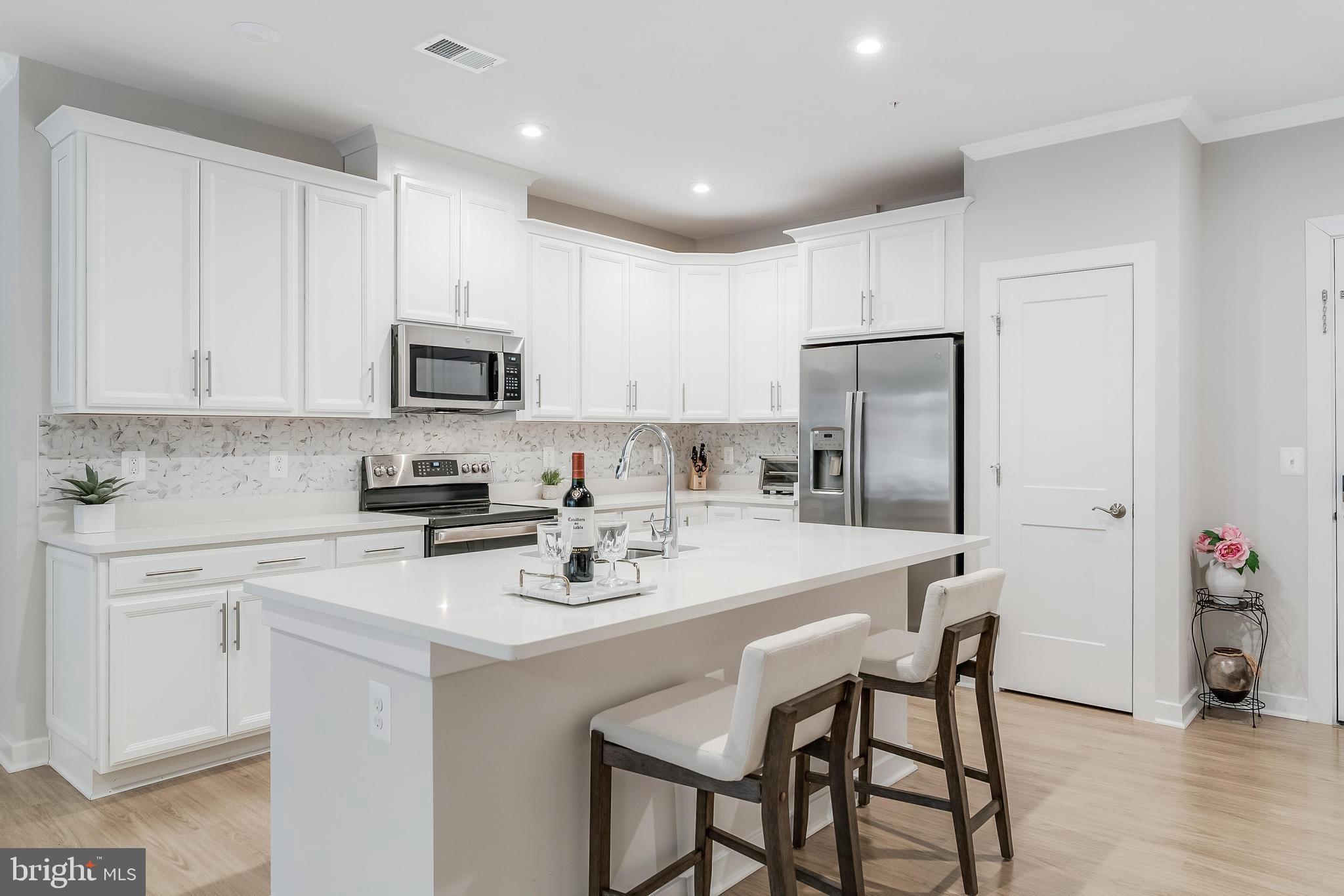 TALL OAKS - Residential