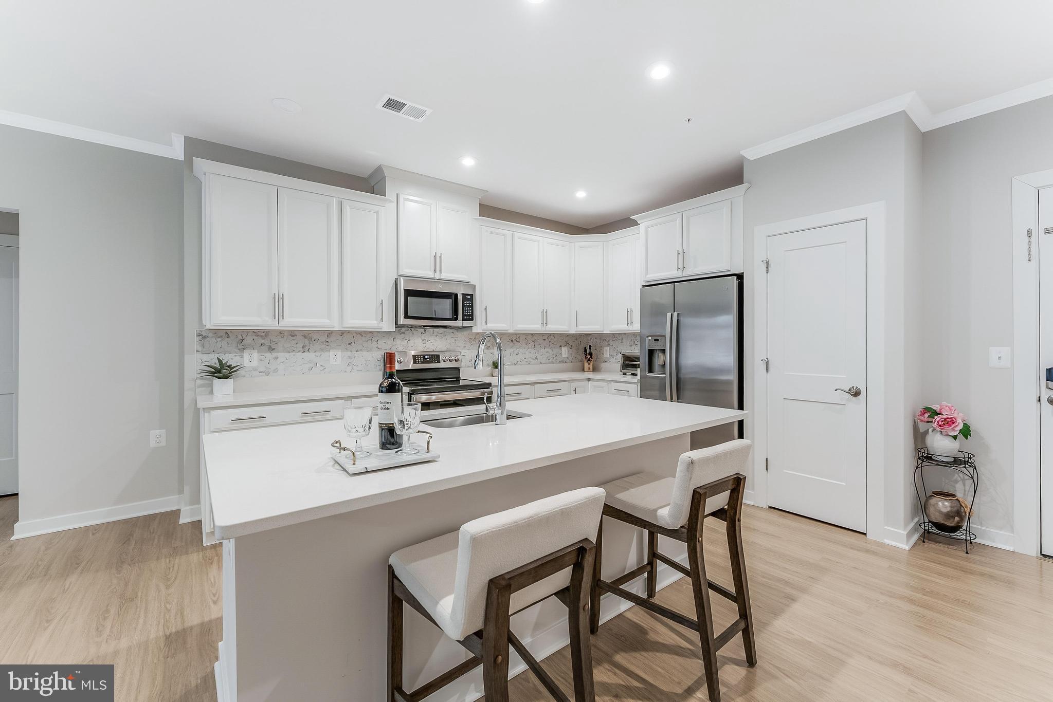 TALL OAKS - Residential