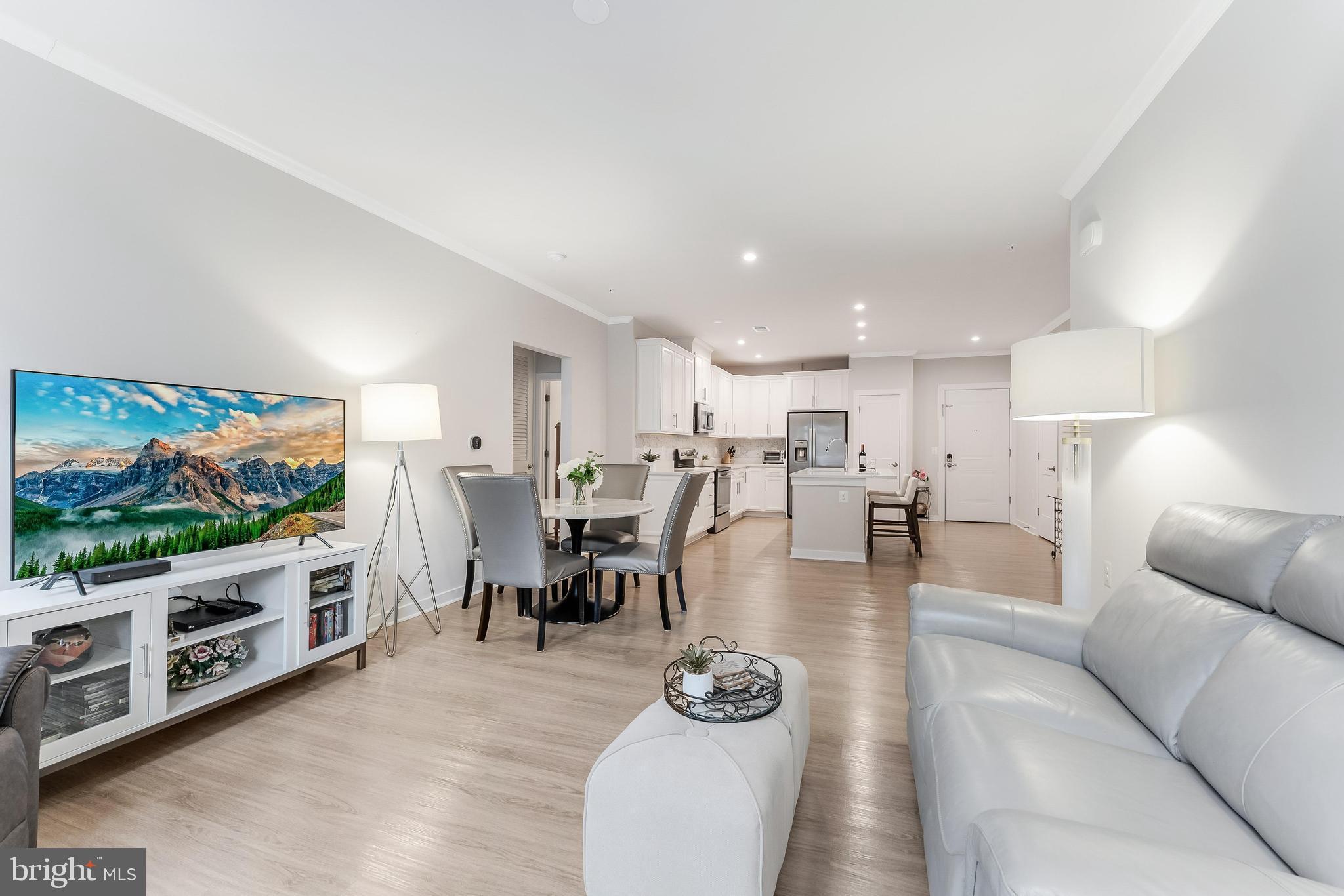TALL OAKS - Residential