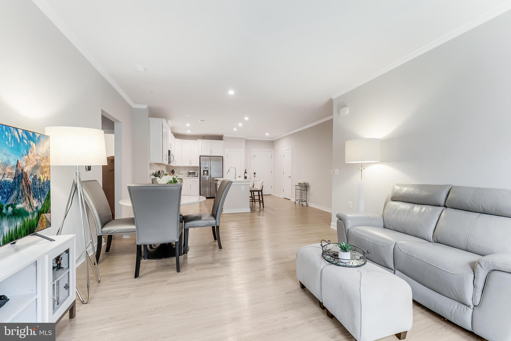 TALL OAKS - Residential