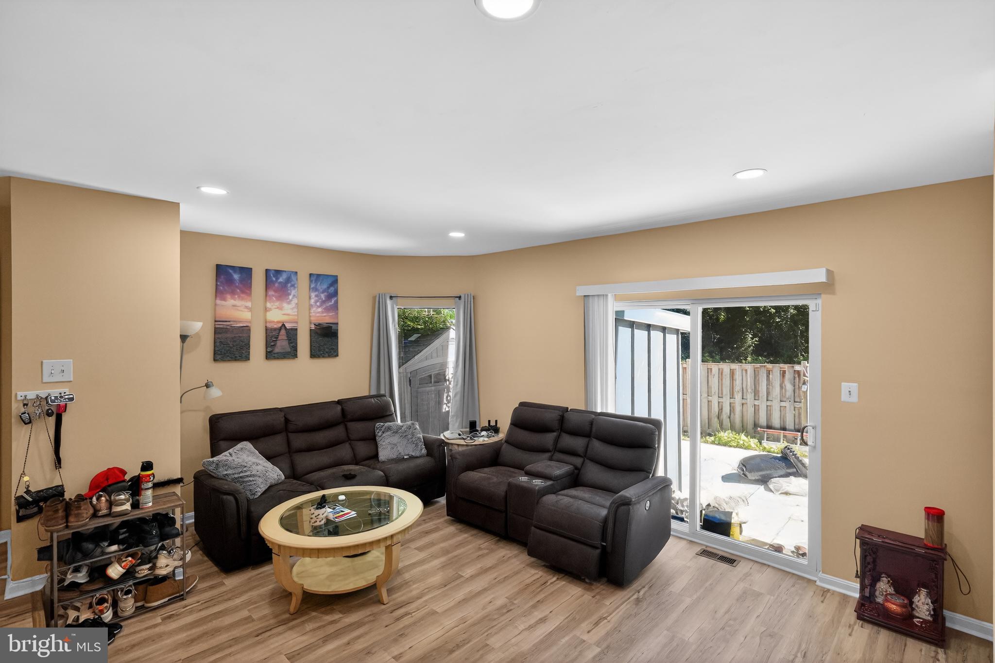 ENTERPRISE KNOLLS - Residential