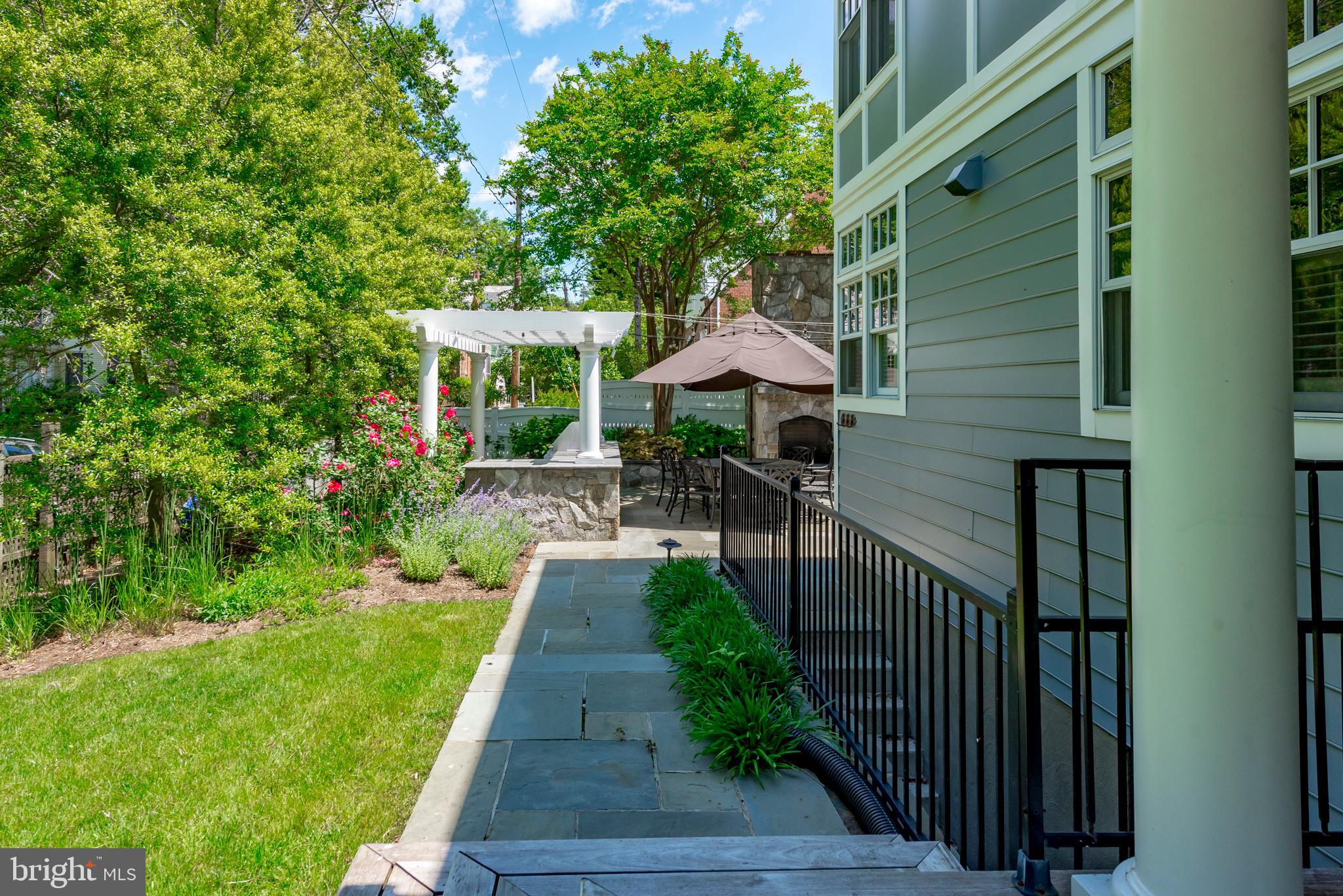 MURRAY HILL - Residential