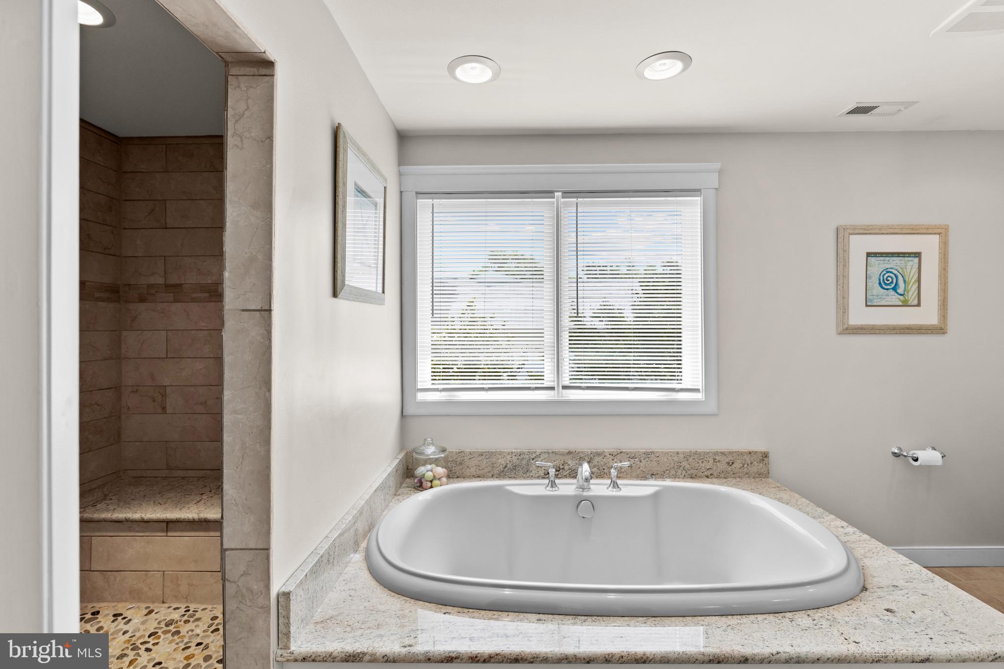 OAKWOOD - Residential