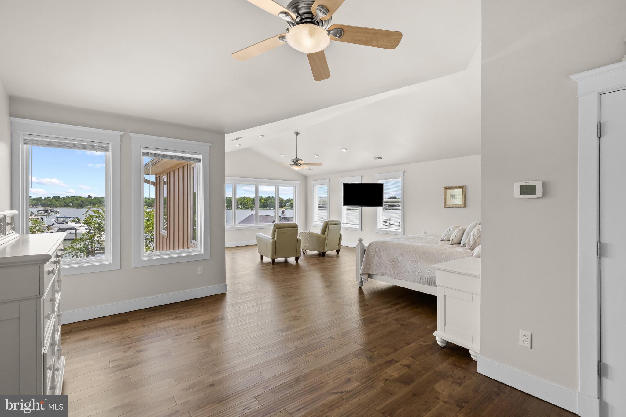 OAKWOOD - Residential