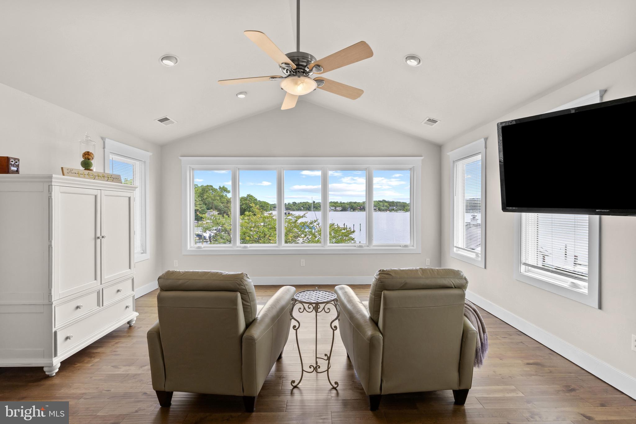 OAKWOOD - Residential