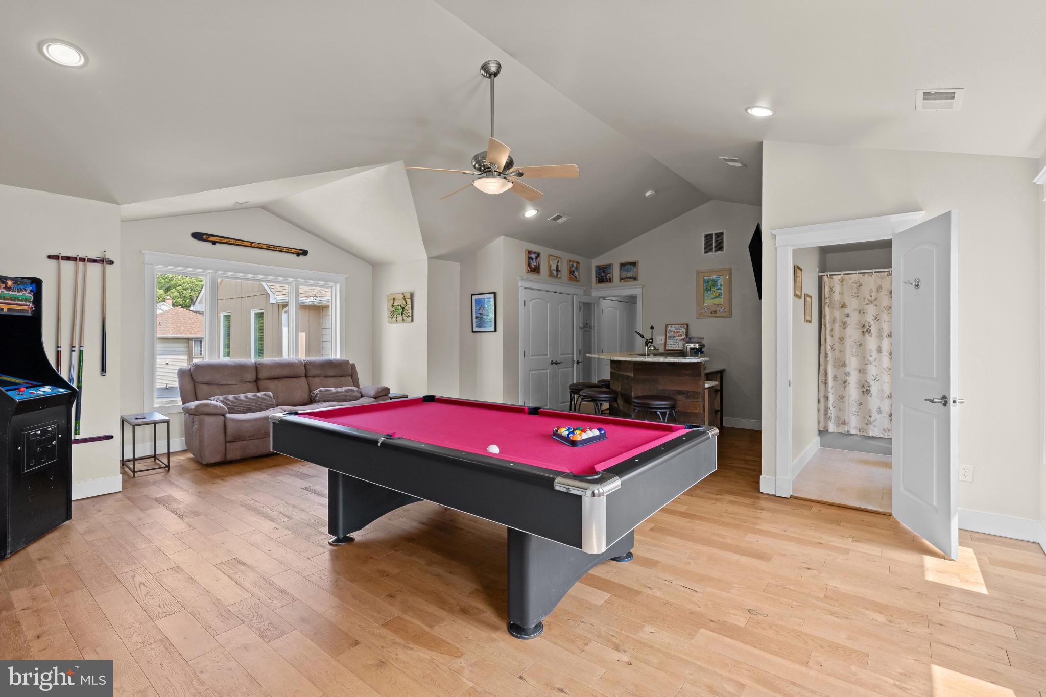 OAKWOOD - Residential