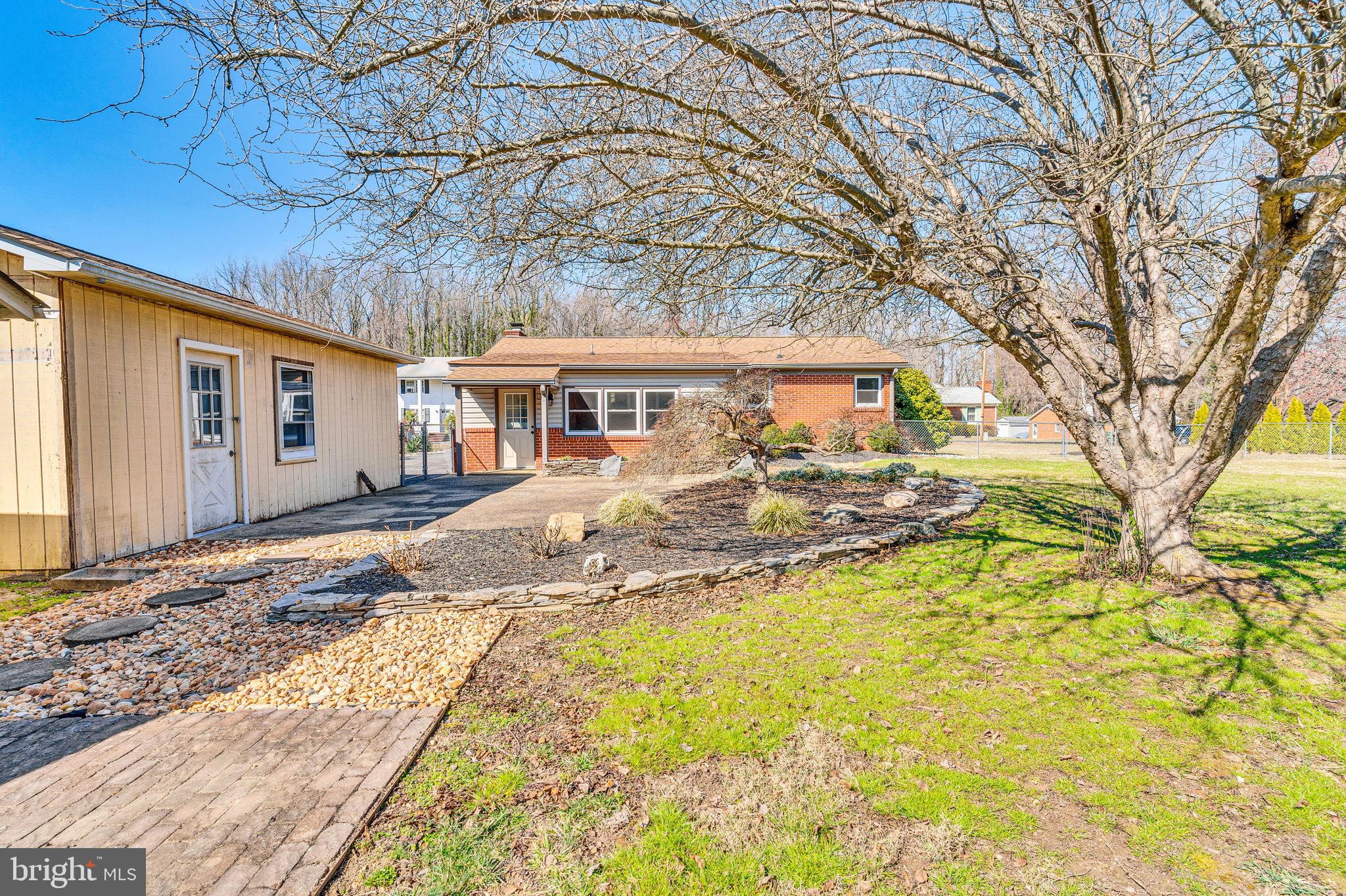 NONE  NO HOA - Residential