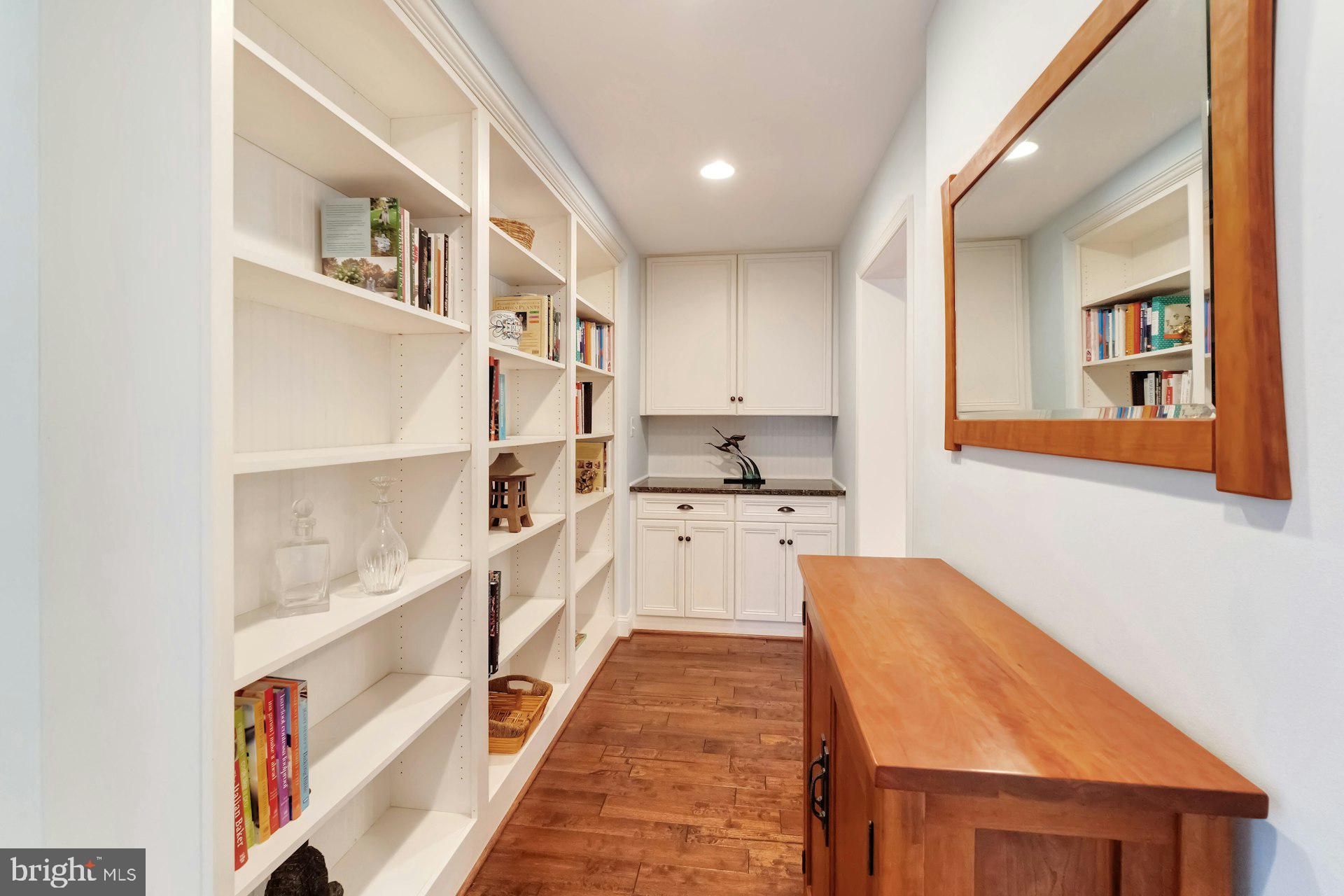 BEACON HILL - Residential