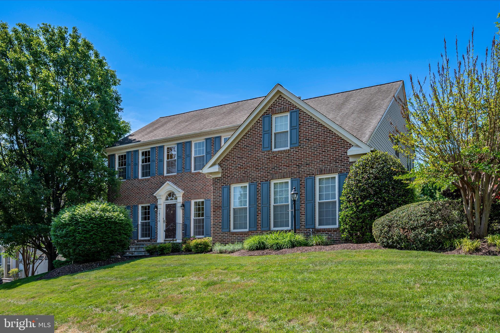MANOR OAKS - Residential
