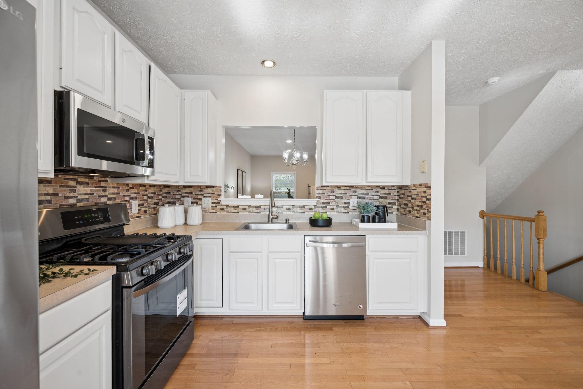 HUNTERS RUN - Residential