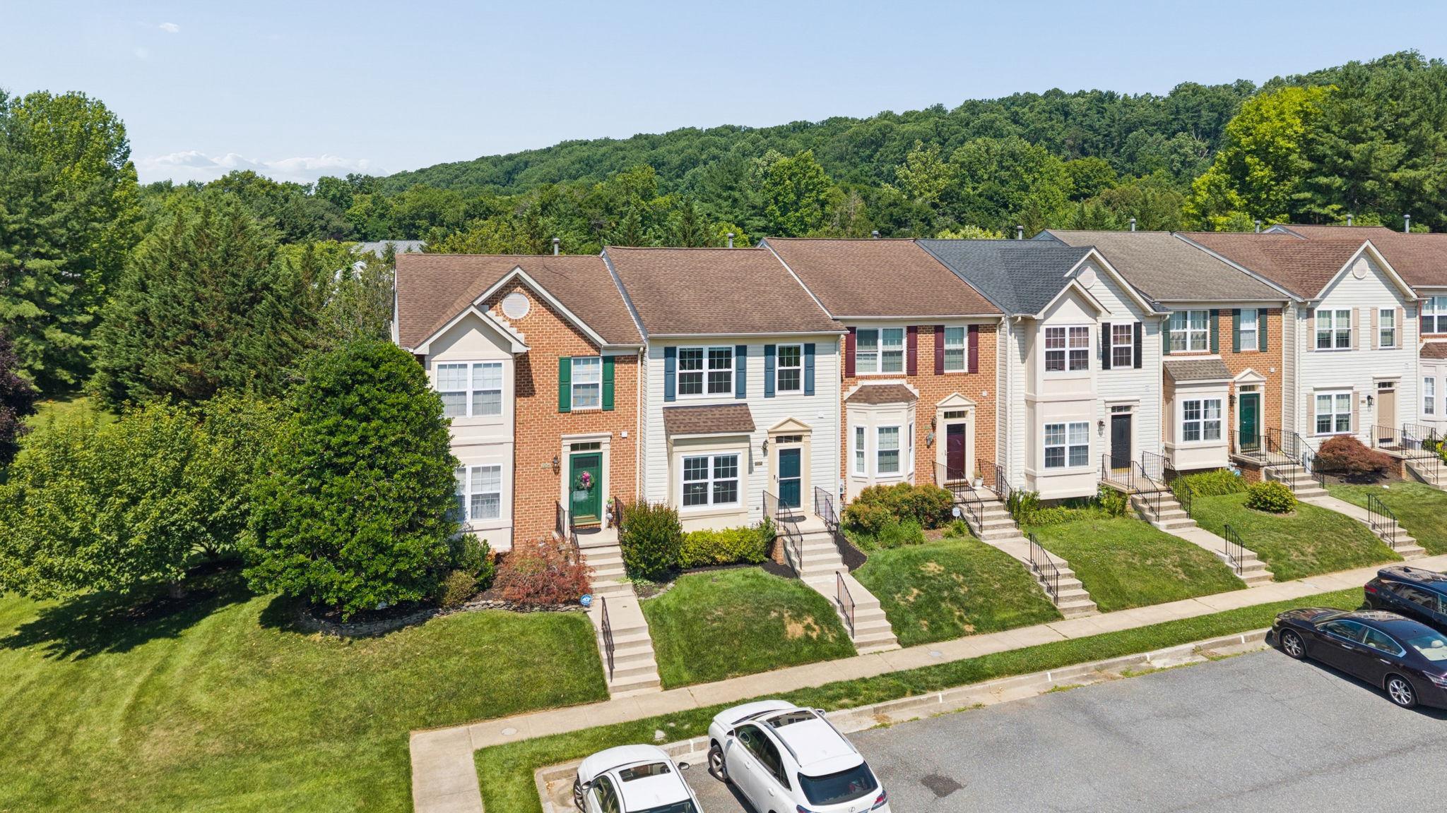 HUNTERS RUN - Residential