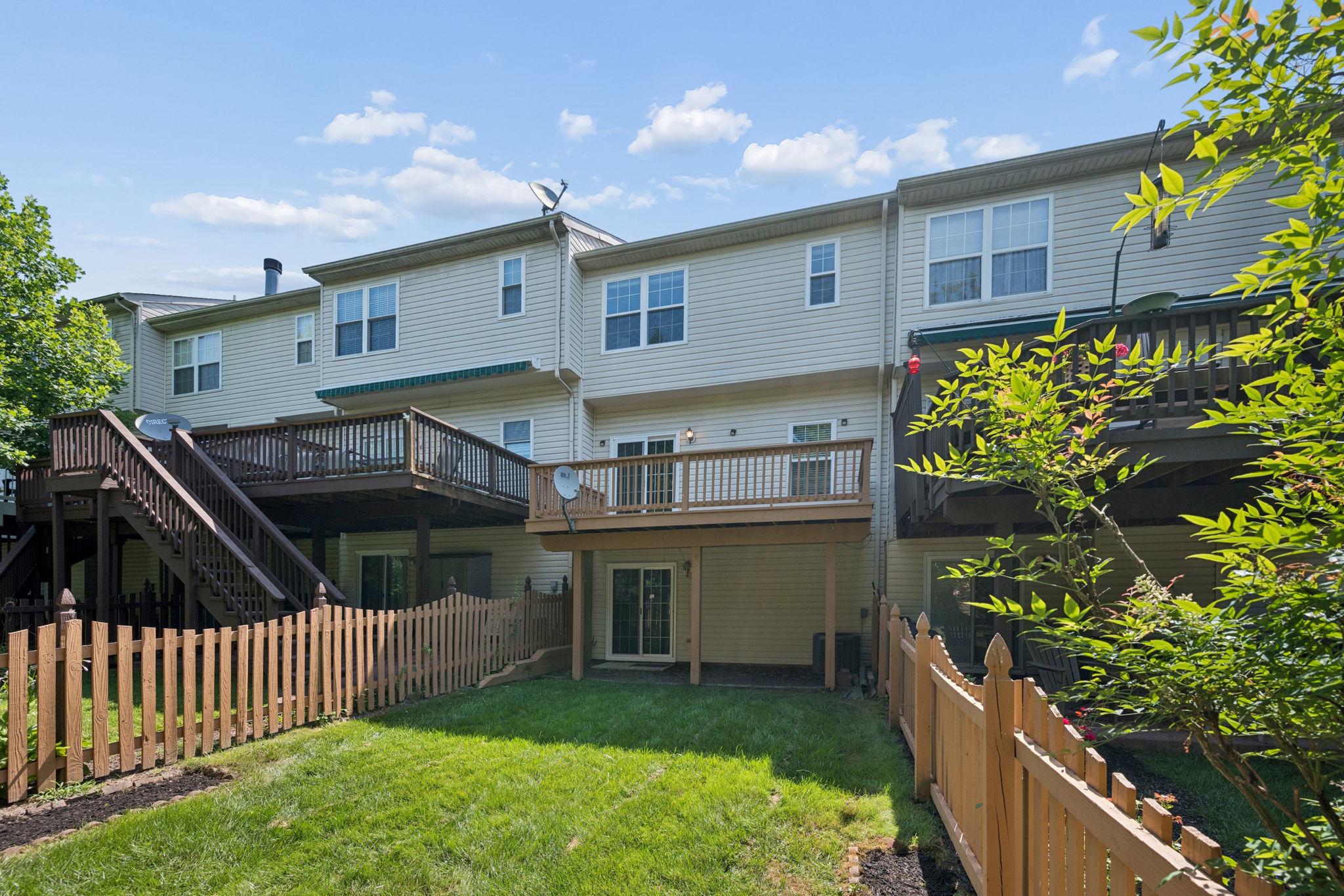 HUNTERS RUN - Residential