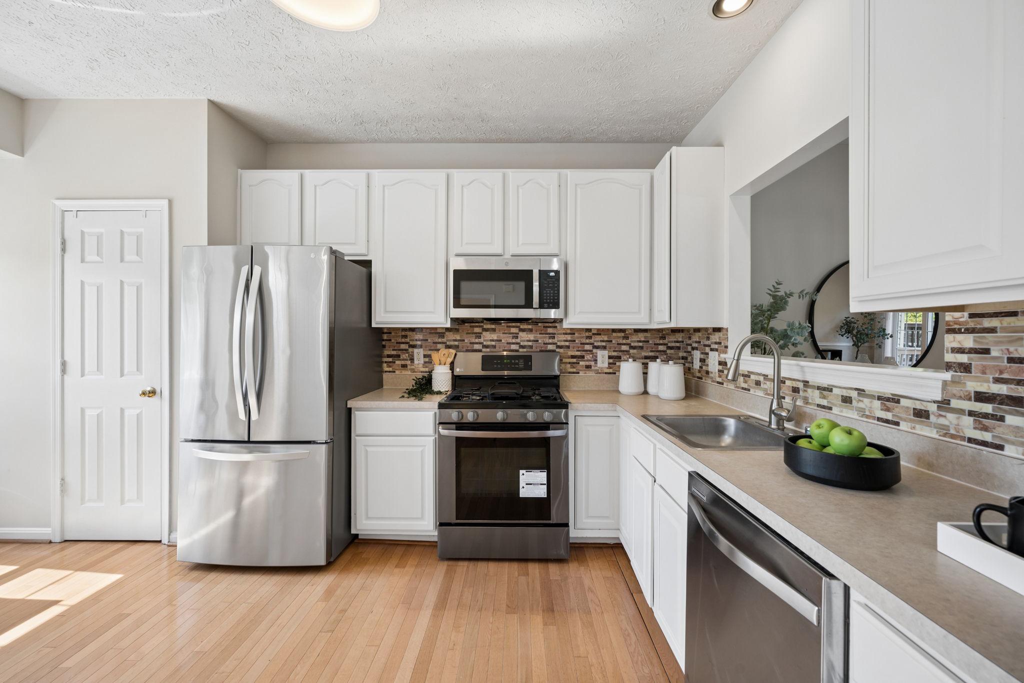 HUNTERS RUN - Residential