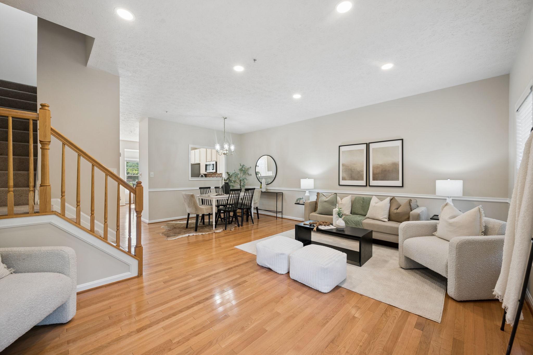 HUNTERS RUN - Residential