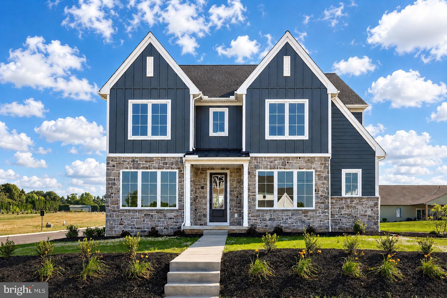 PINEBROOKE - Residential