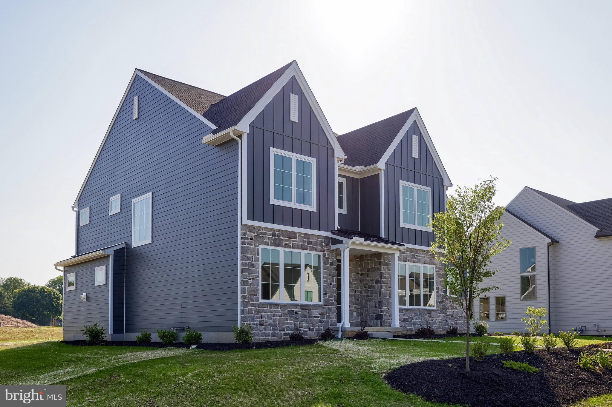 PINEBROOKE - Residential