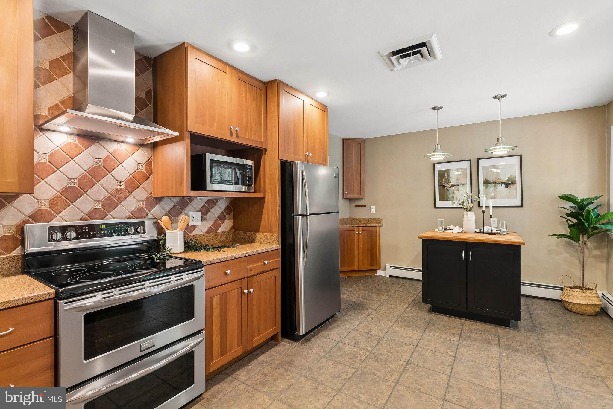 HAMPTON - Residential