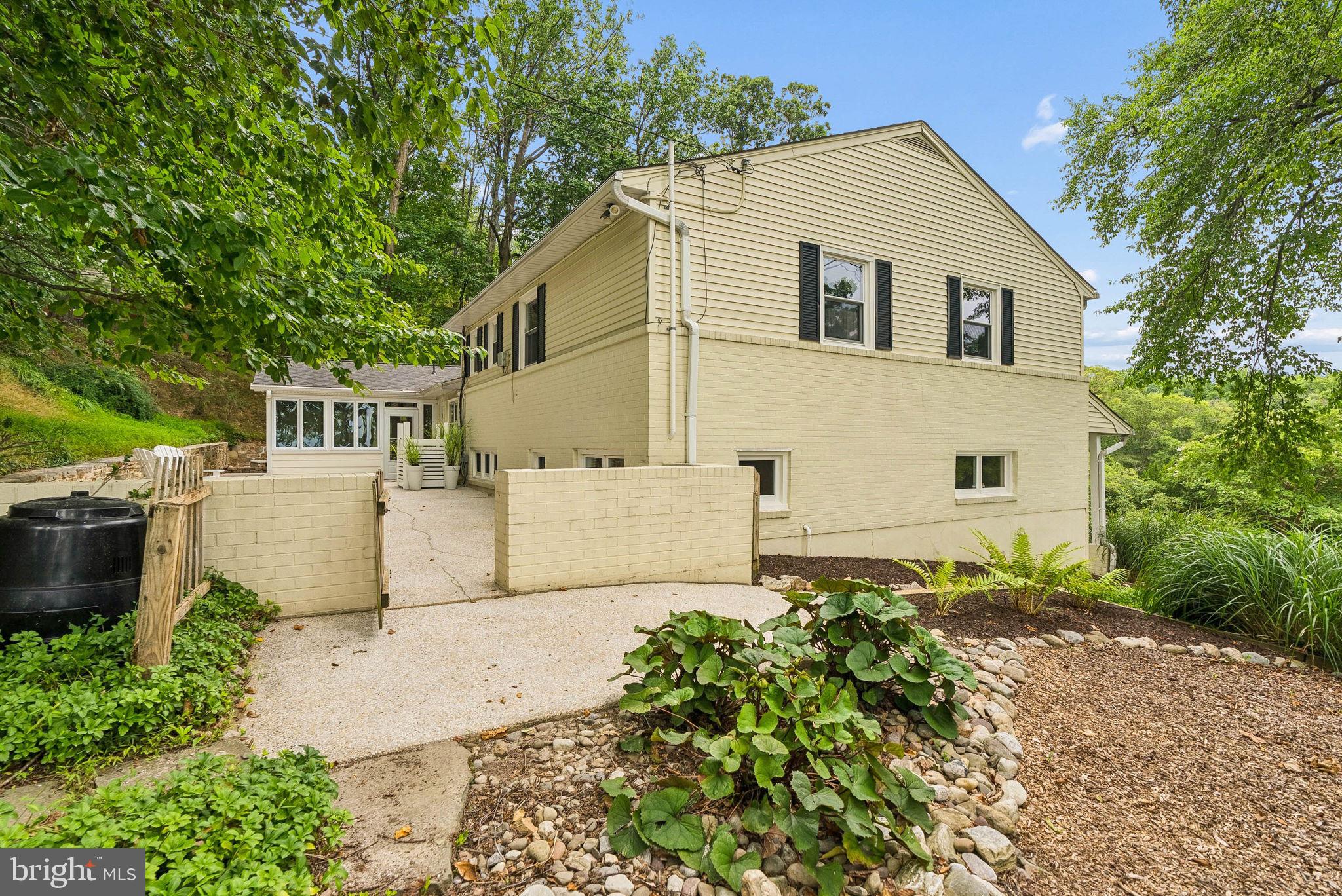 HAMPTON - Residential