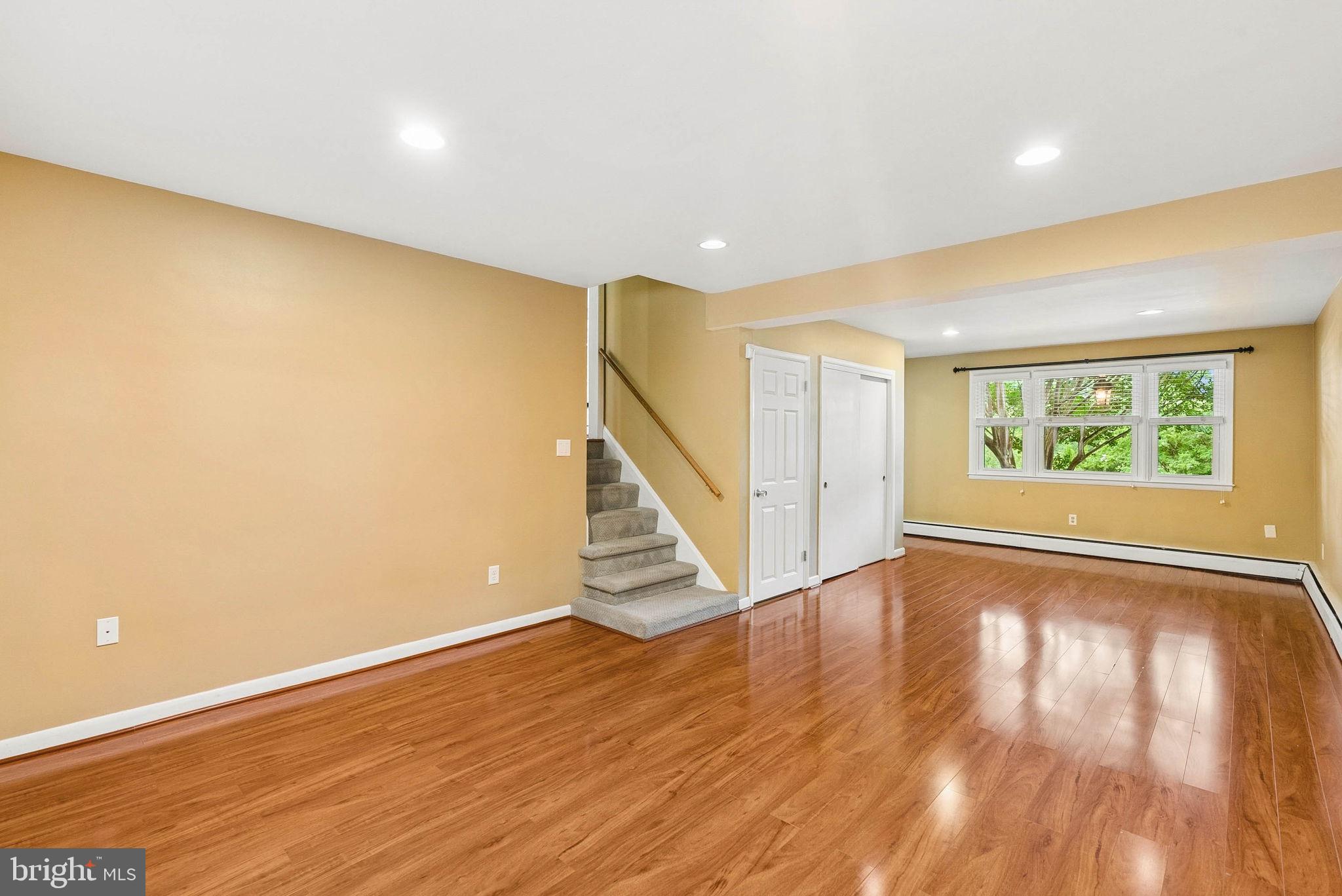 HAMPTON - Residential