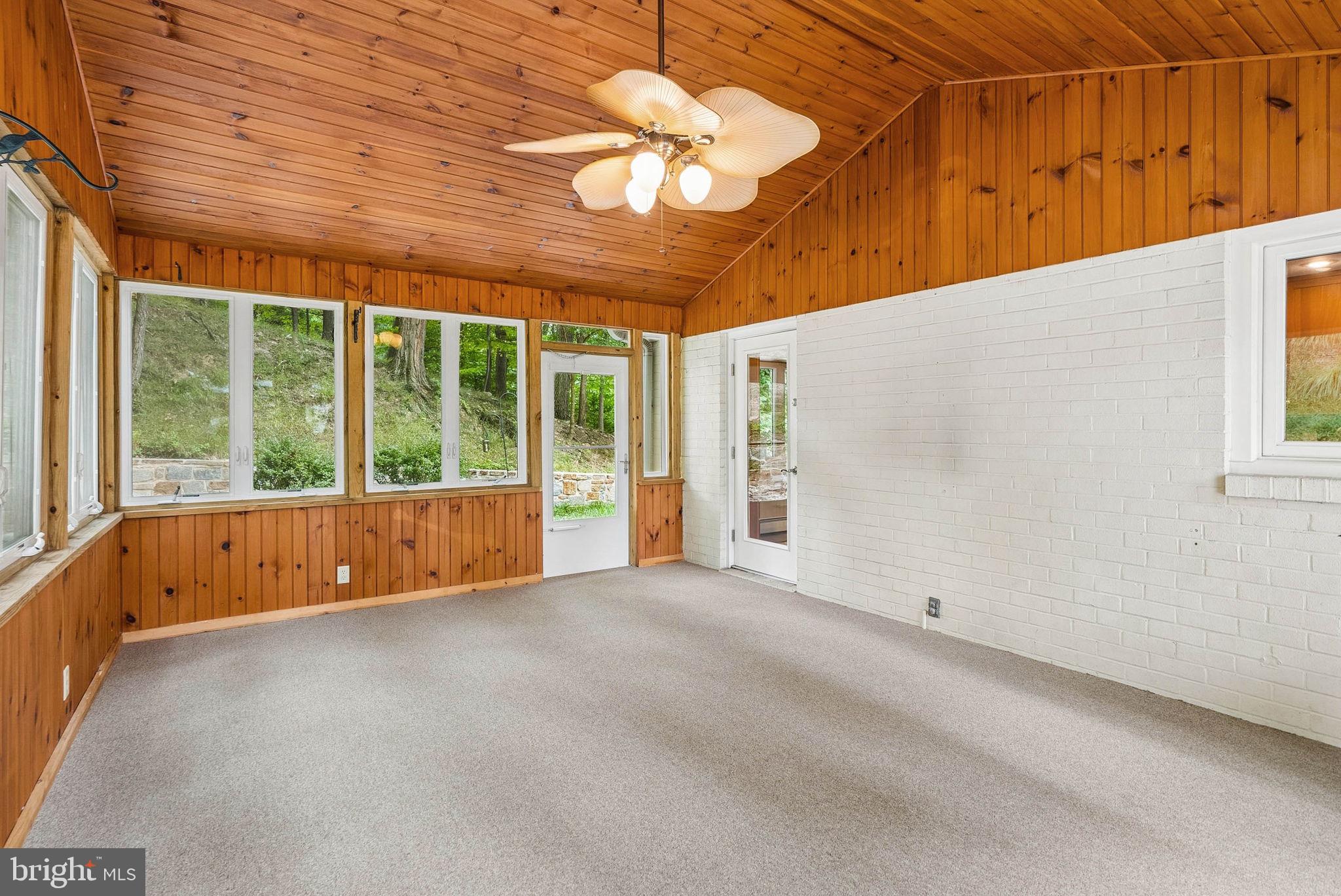HAMPTON - Residential