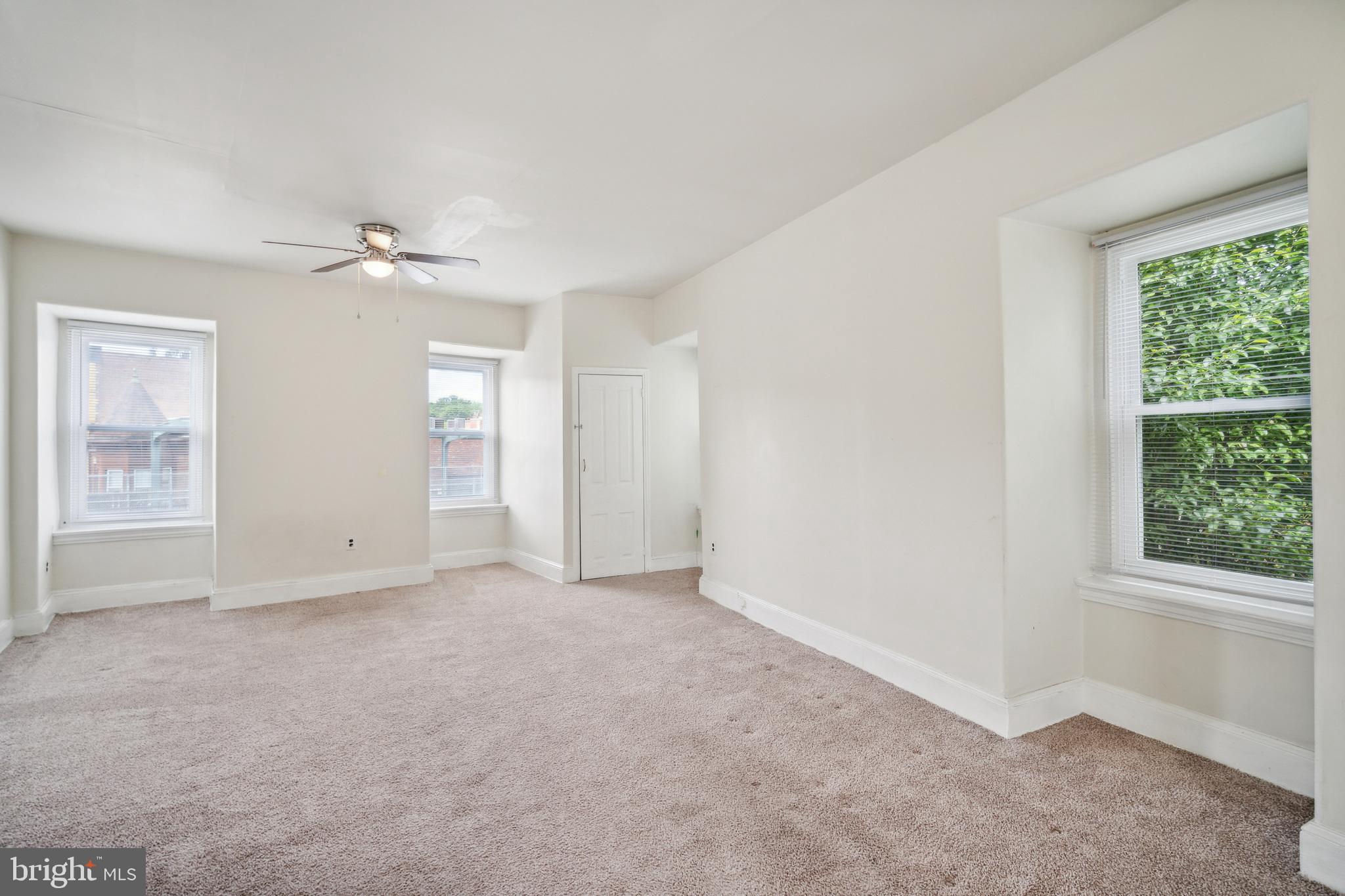 Excellent location, in The Heart of Manayunk!!!  This spacious top floor, 1 bedroom apartment is sundrenched with natural light, huge living room, modern kitchen, modern bathroom, and located right in the middle of everything Manayunk has to offer.  Convenient to regional rail, Main Street Manayunk, The Schuylkill River Trail, Fairmount Park, and much, much more!!!  Pet friendly building.