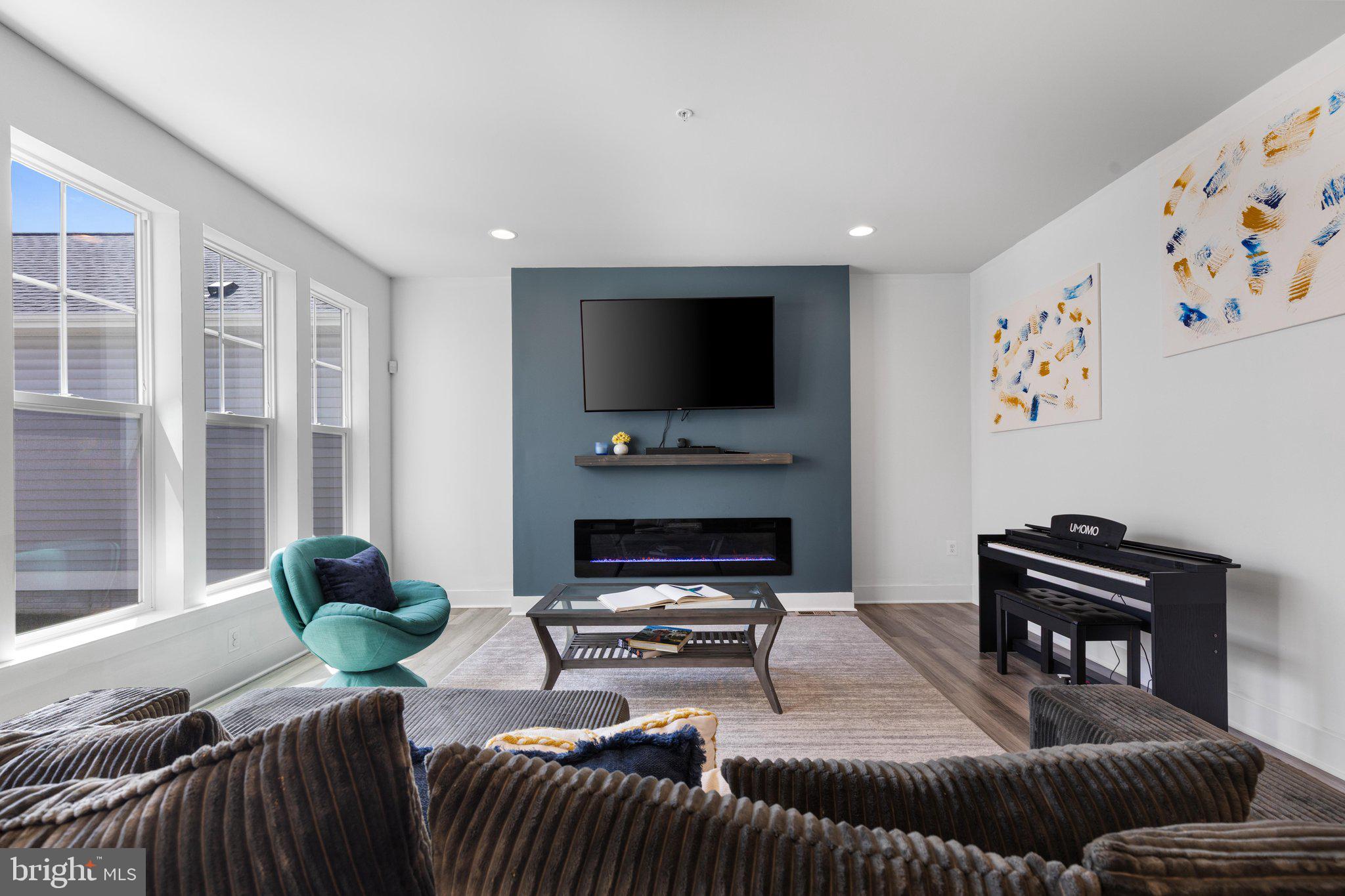 TWO RIVERS - Residential