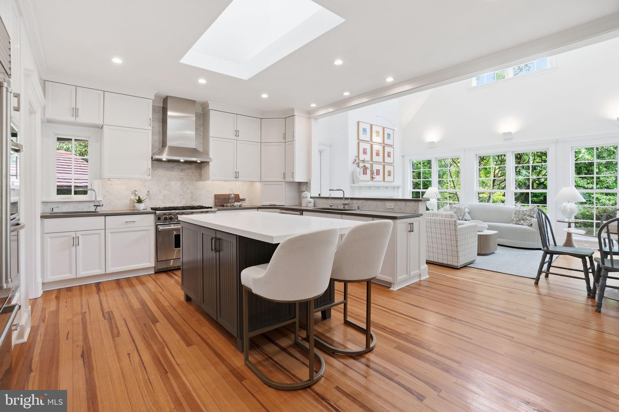 CLEVELAND PARK - Residential