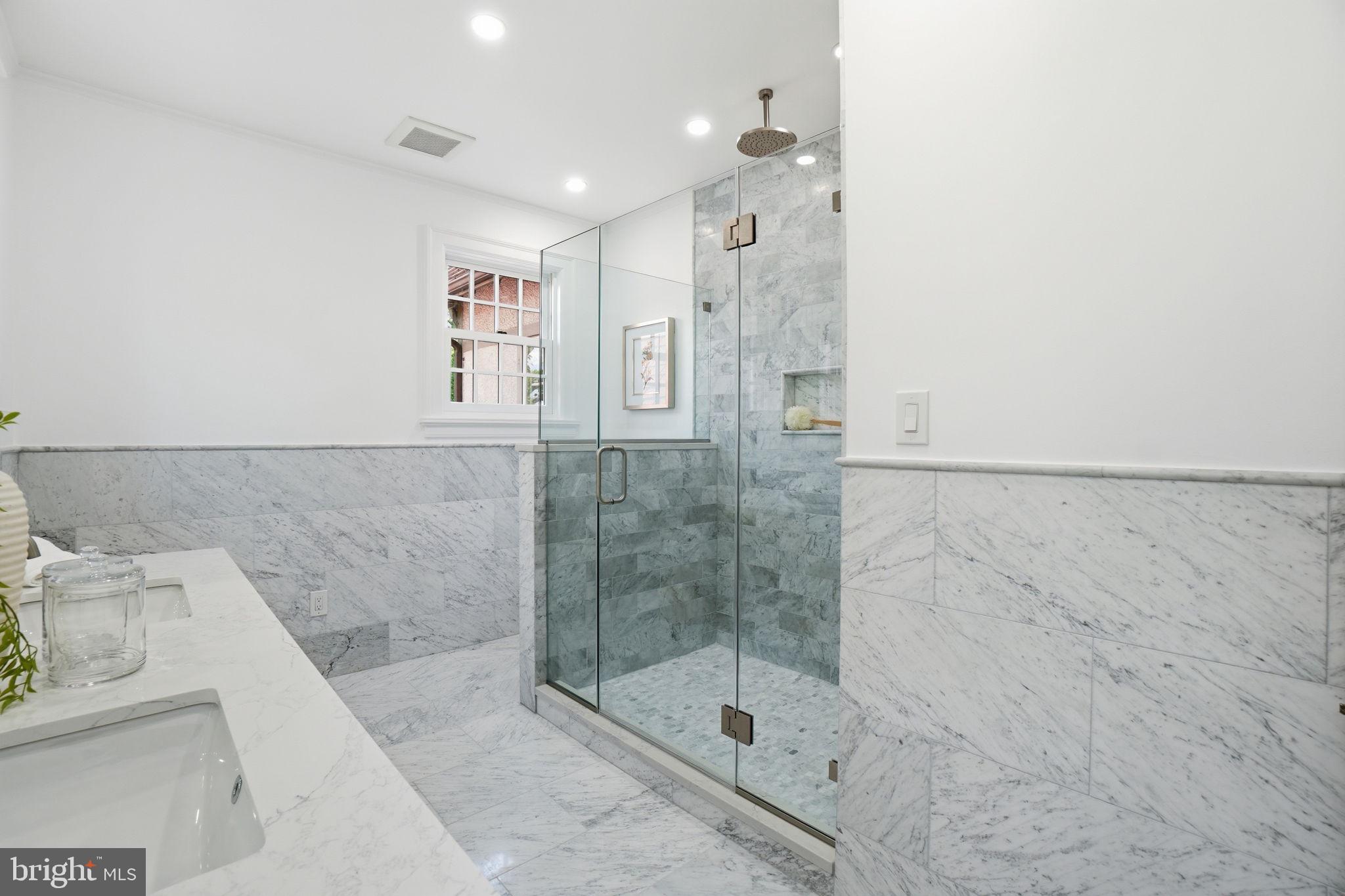 CLEVELAND PARK - Residential