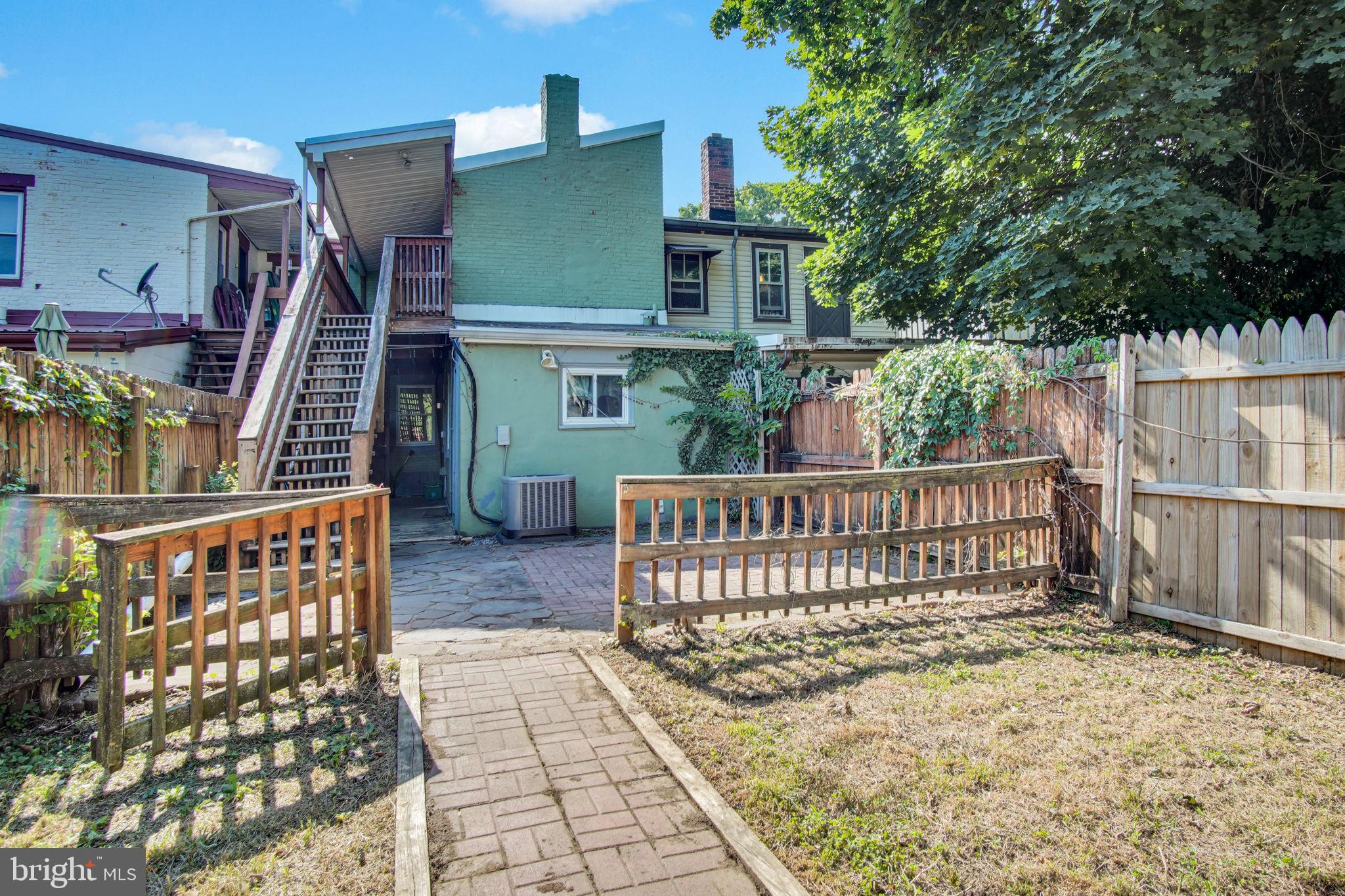 CARLISLE HISTORIC DISTRICT - Residential