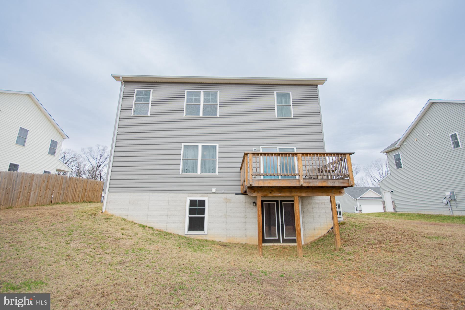 MIDDLE CREEK VISTAS - Residential