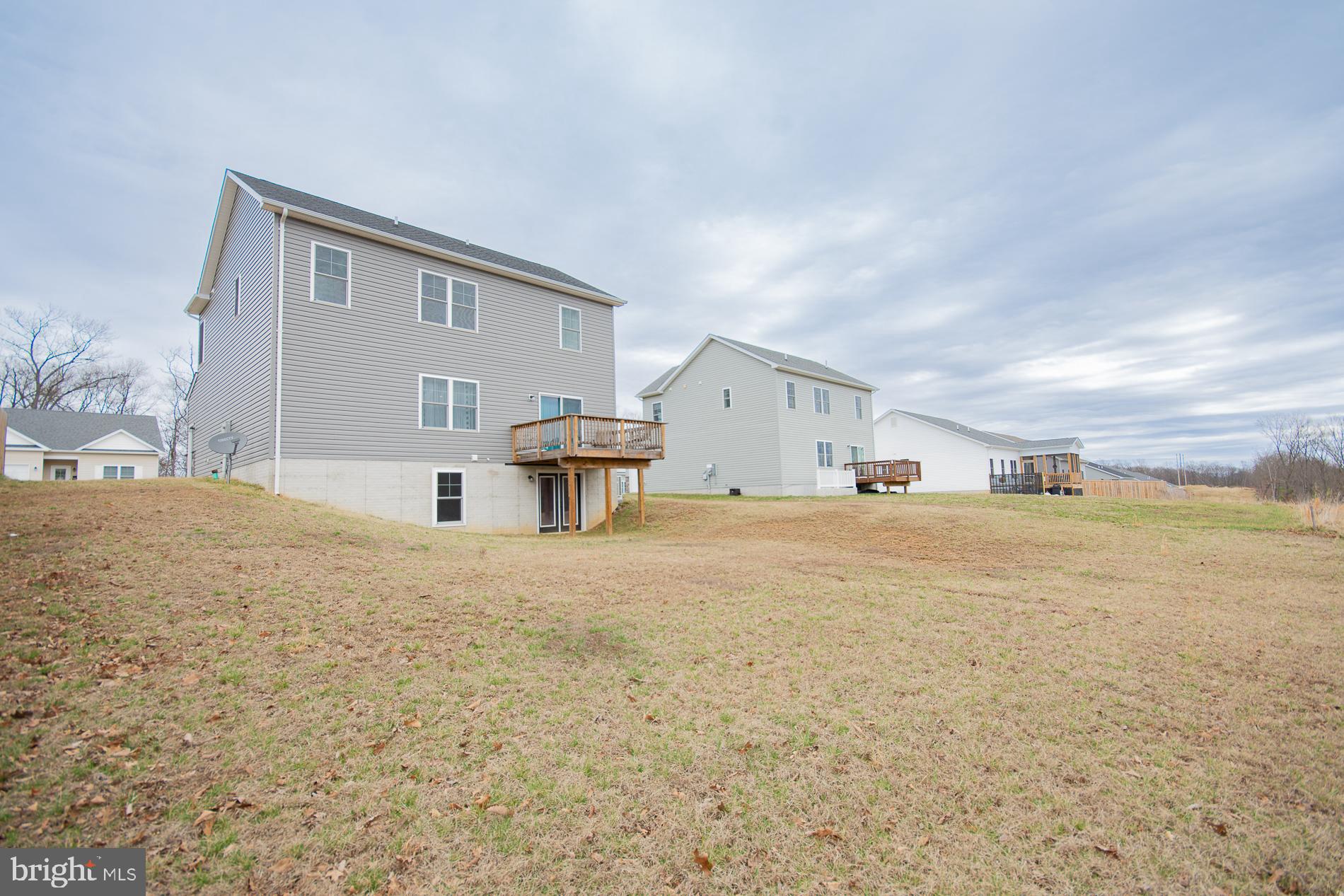 MIDDLE CREEK VISTAS - Residential