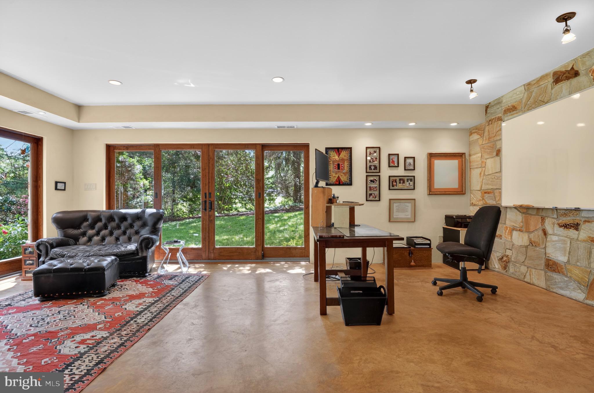 MALBROOK - Residential