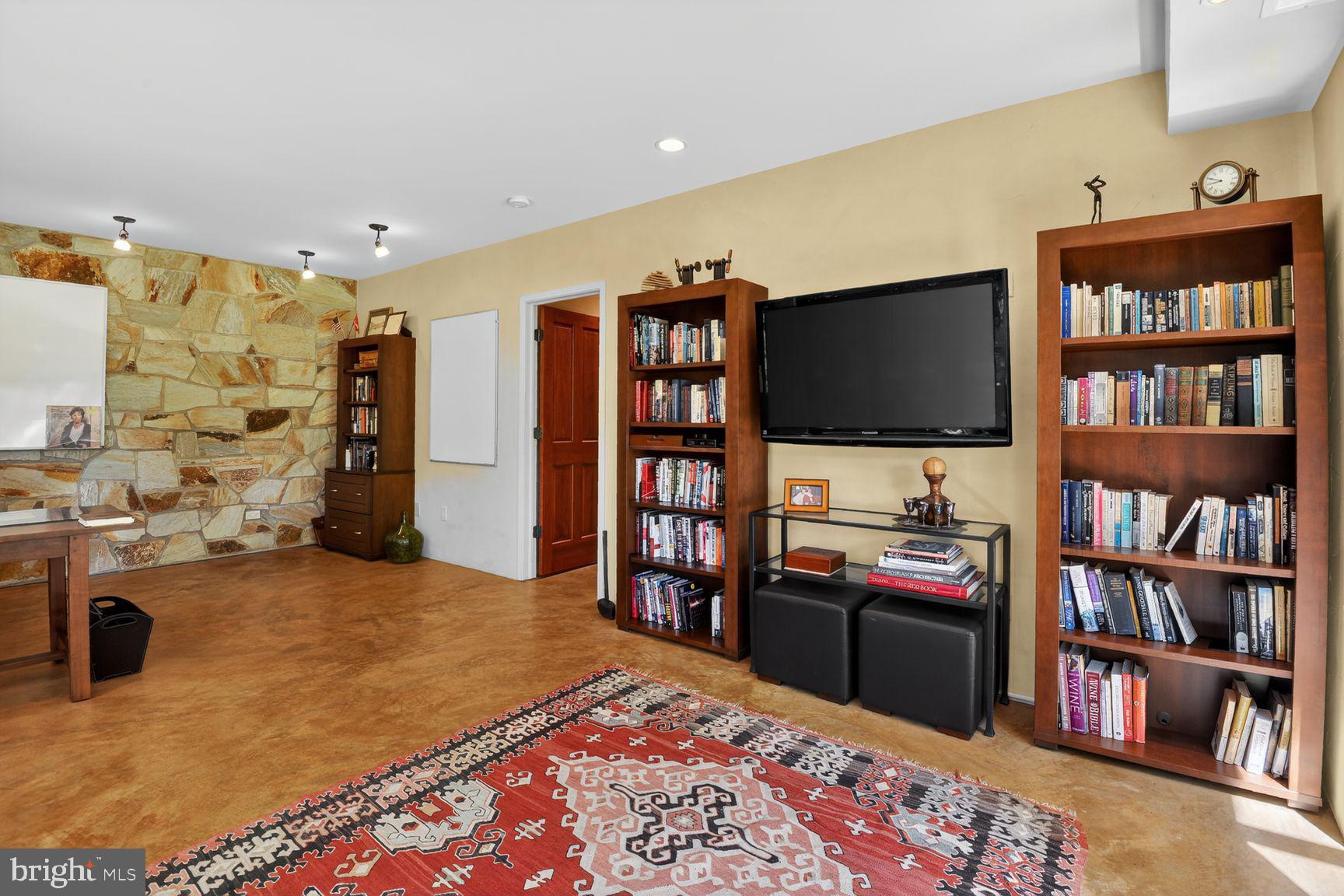 MALBROOK - Residential